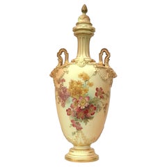 Beautiful Antique Royal Worcester Blush Ivory Porcelain Vase and Cover