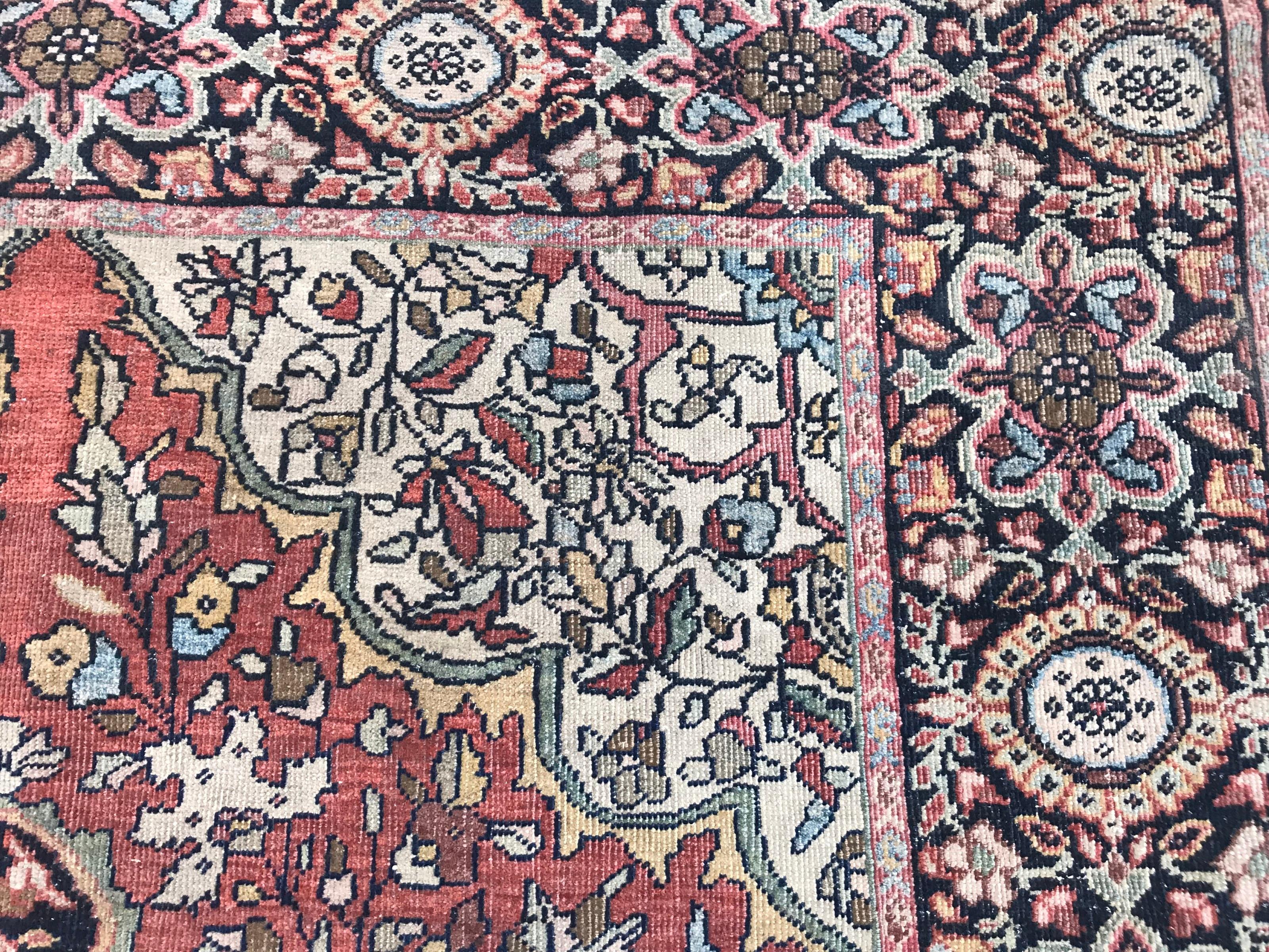 Schöner antiker Sarogh-Teppich (Wolle) im Angebot
