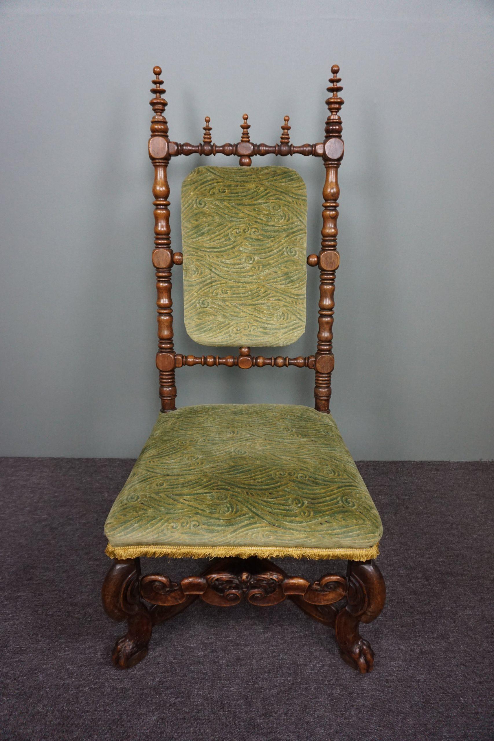Beautiful antique side chair, late 18th century In Good Condition For Sale In Harderwijk, NL