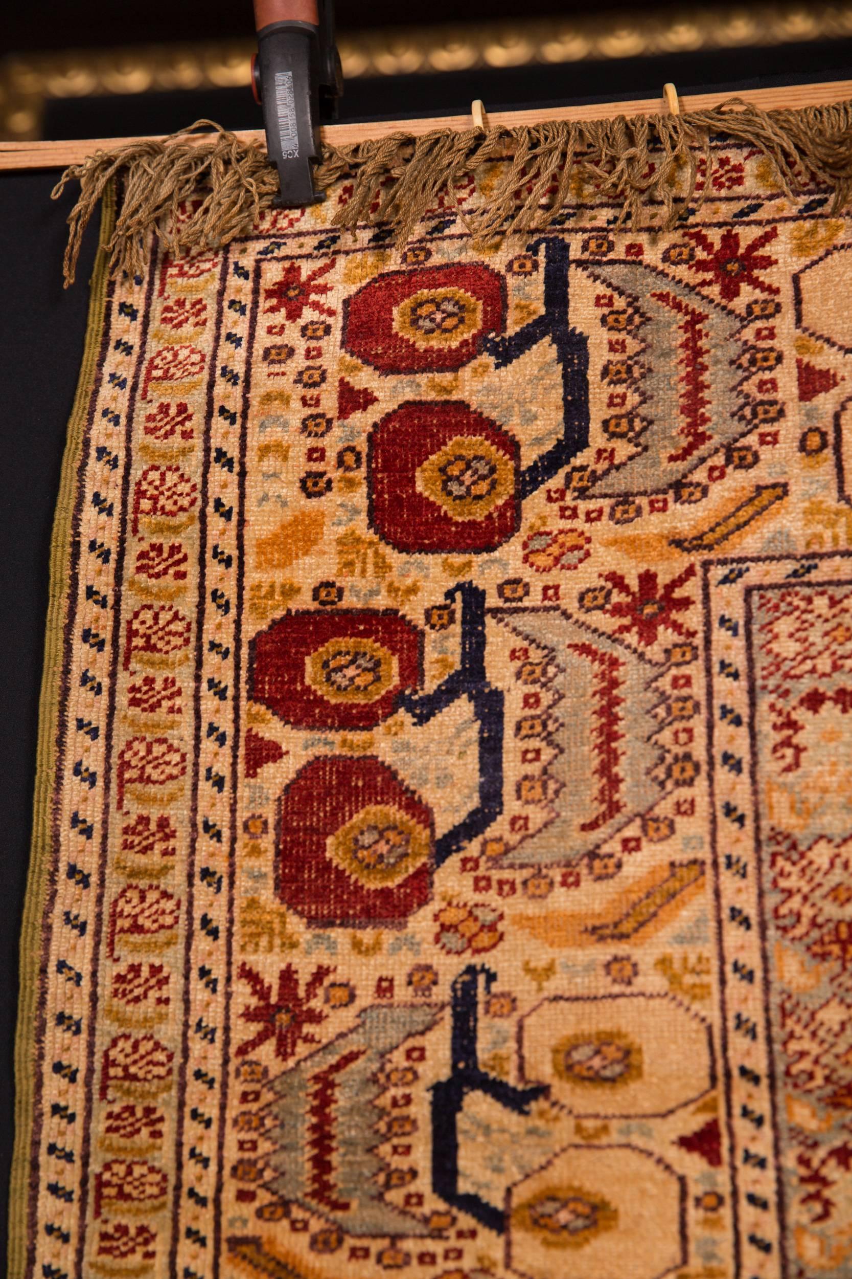 Beautiful Antique Silk Carpet, circa 1900 In Good Condition In Berlin, DE