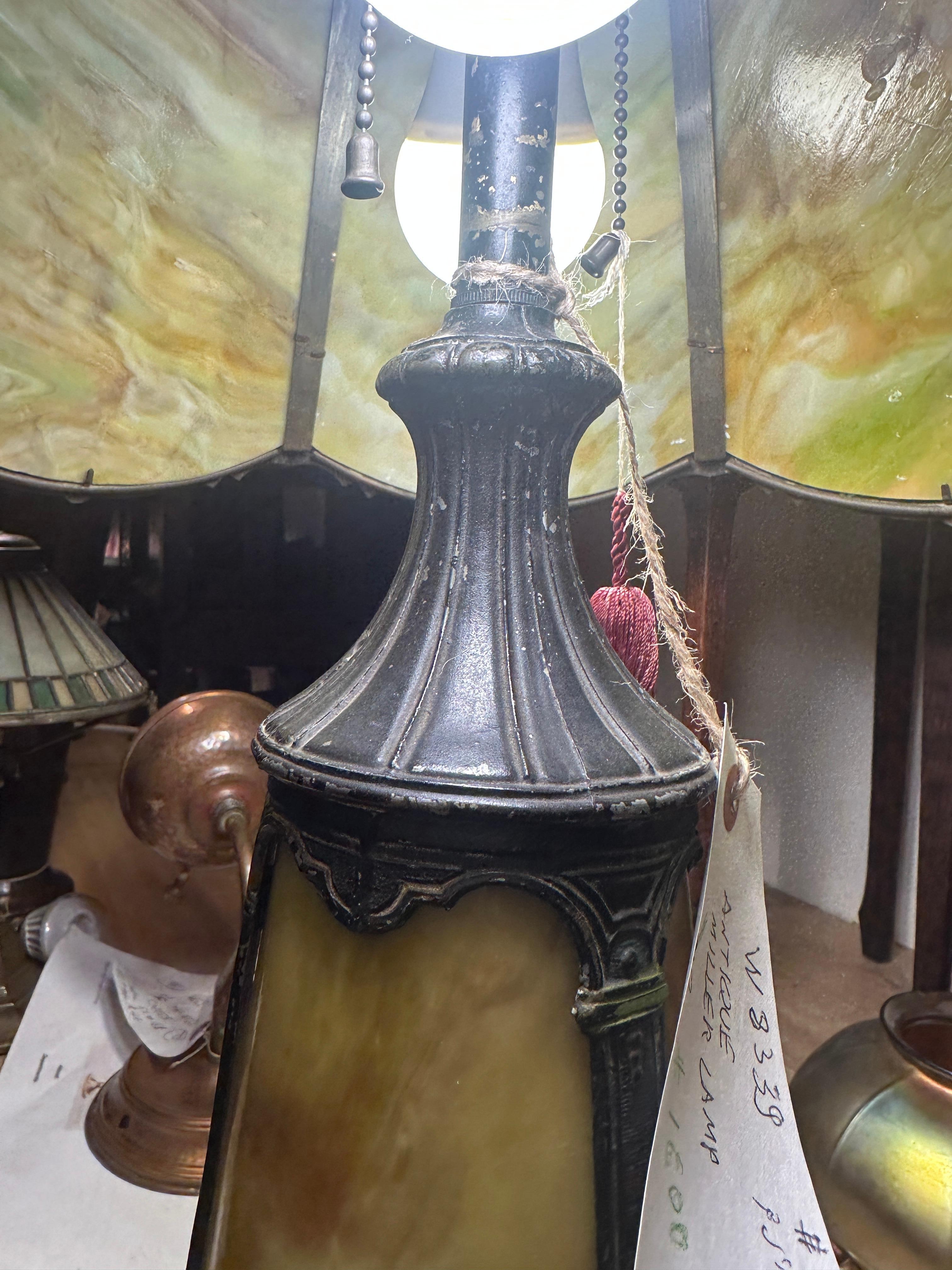 Laiton Magnifique lampe de bureau ancienne en verre delag - W8339 en vente