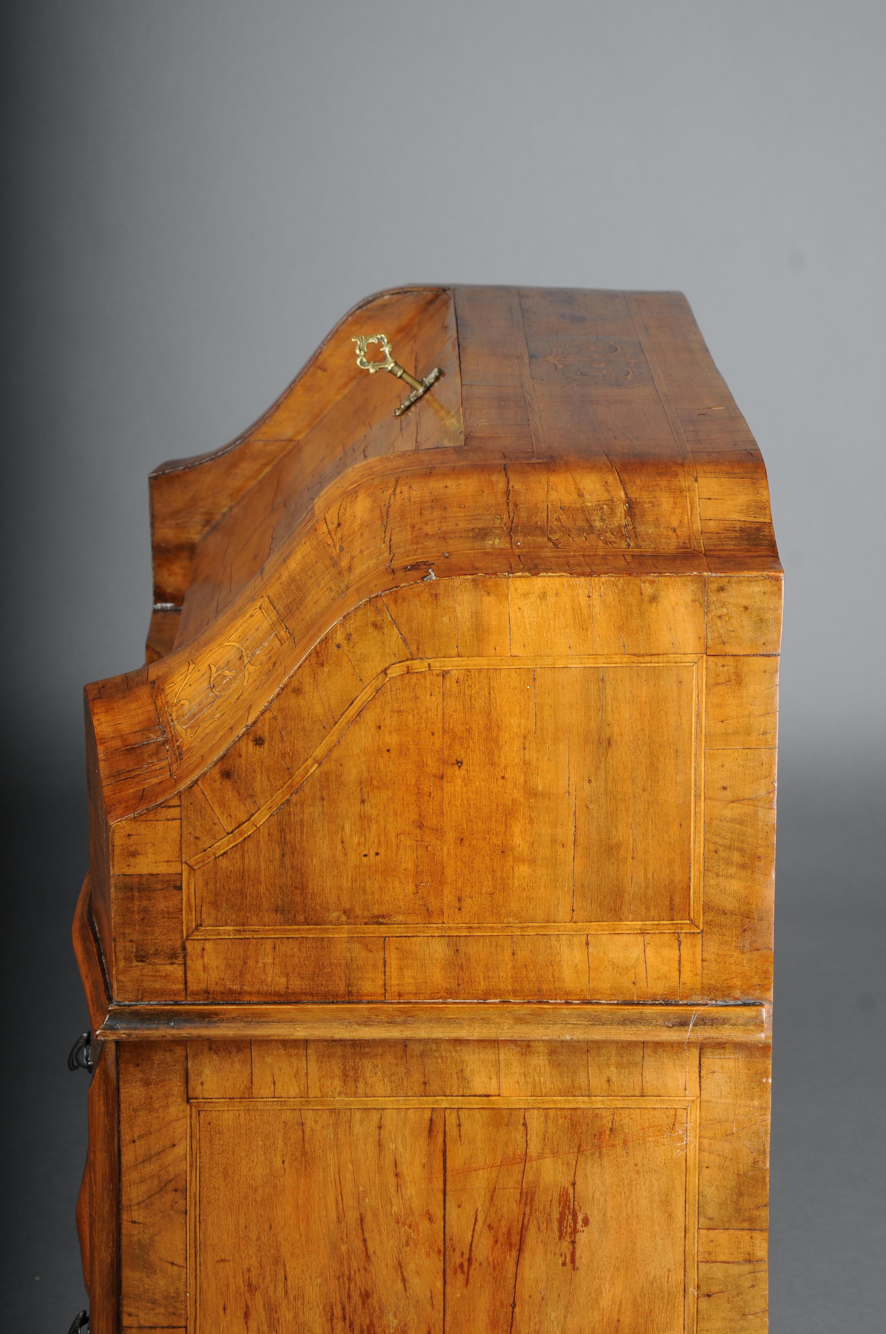 Beautiful antique slanted flap secretary, 20th century. Walnut root veneer. For Sale 4