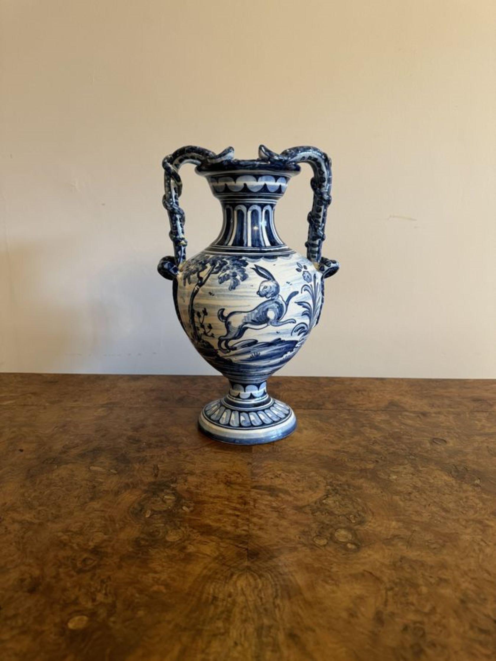 Beautiful antique Talavere blue and white vase  For Sale 4
