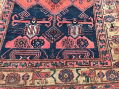 Il bellissimo tappeto antico tribale curdo di Bobyrug