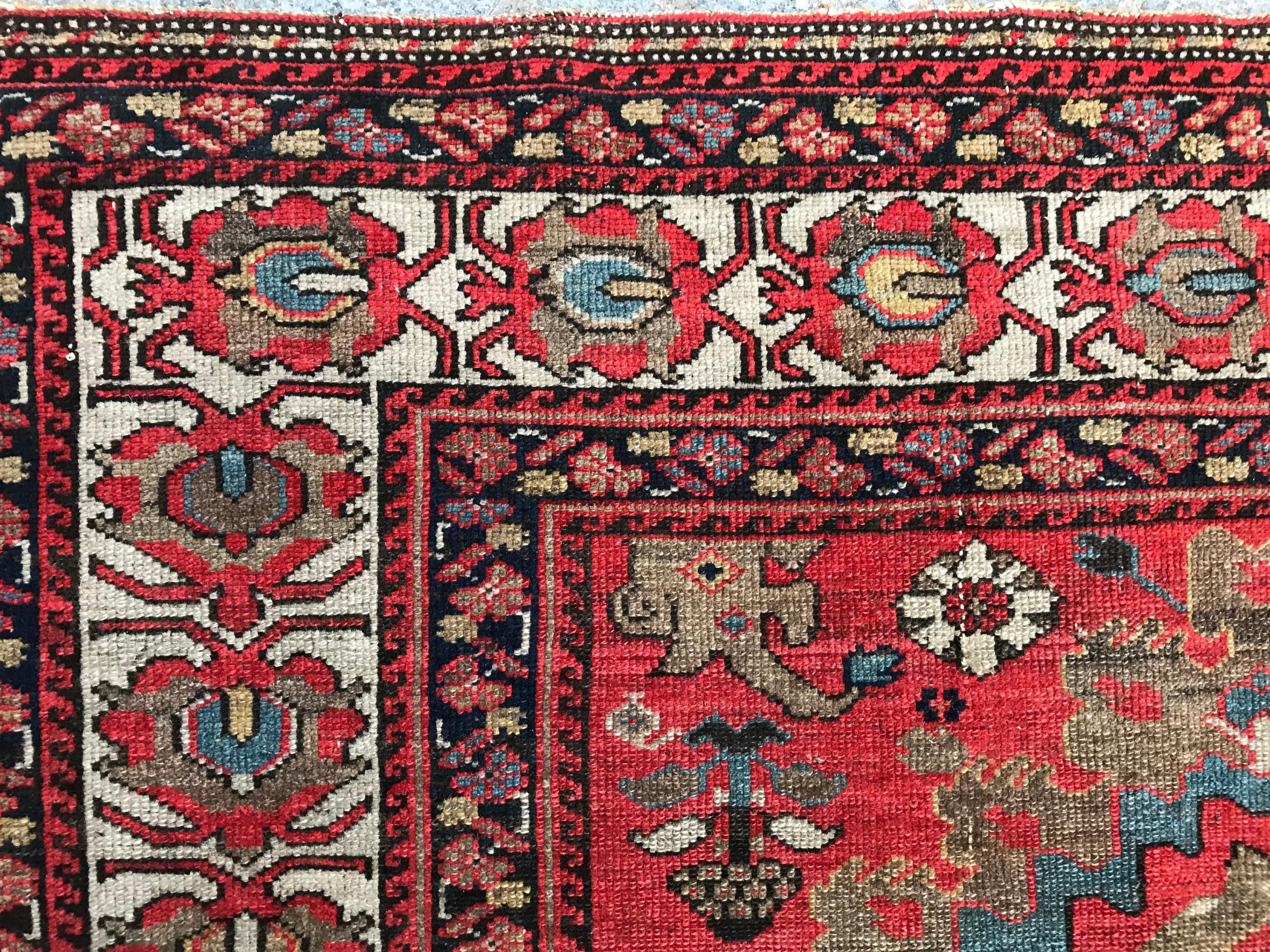 Beautiful Antique Tribal Malayer Style Rug In Good Condition For Sale In Saint Ouen, FR
