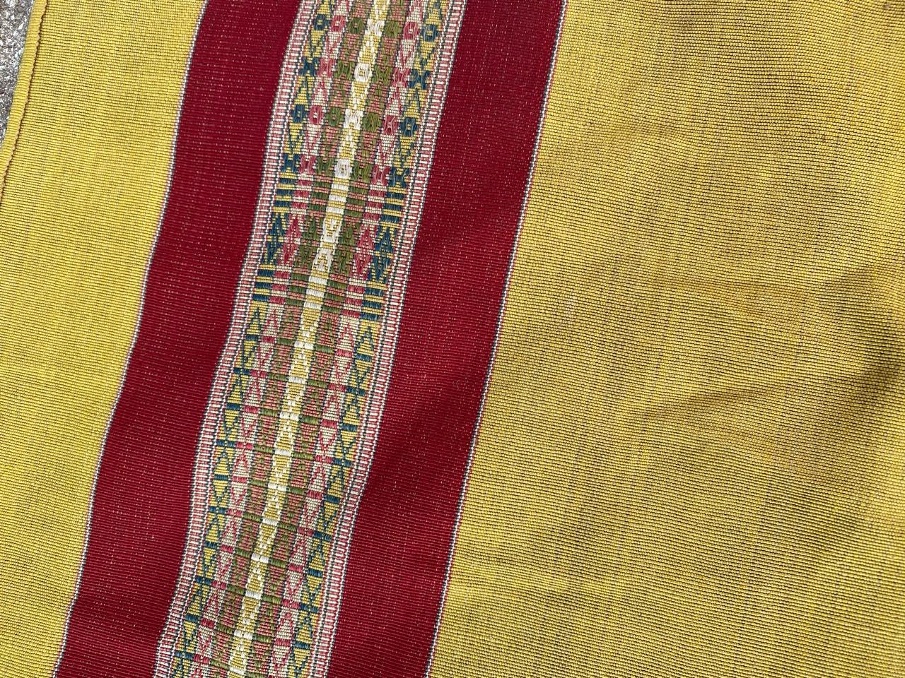 Bobyrug's Beautiful Antique Tunisian Long Woven Tissue (20. Jahrhundert) im Angebot