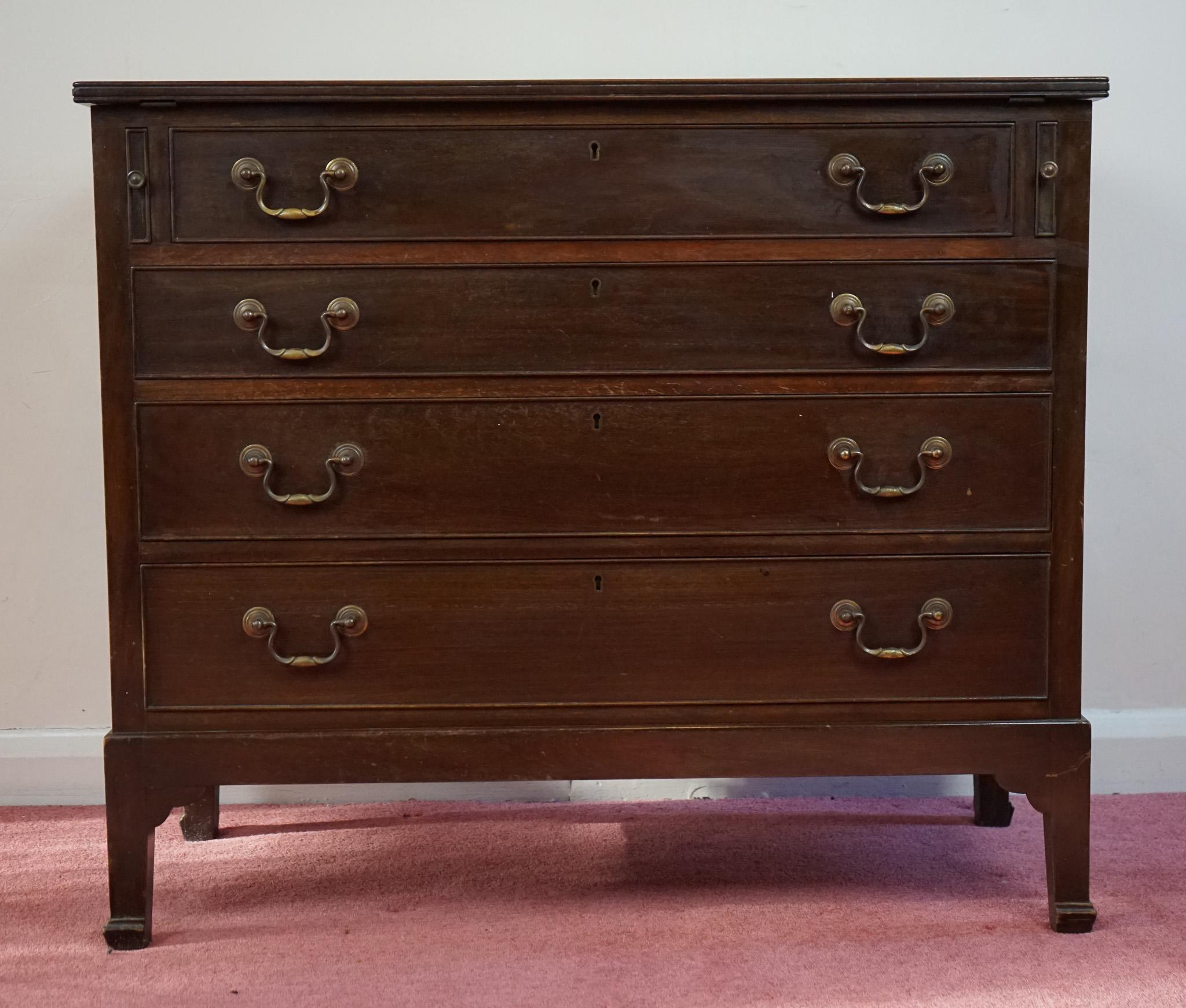 British Beautiful Antique Victorian Chest of Drawers