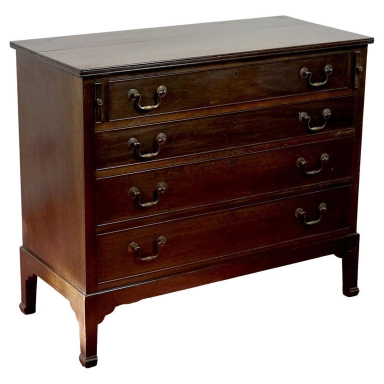 Beautiful Antique Victorian Chest of Drawers For Sale at 1stDibs