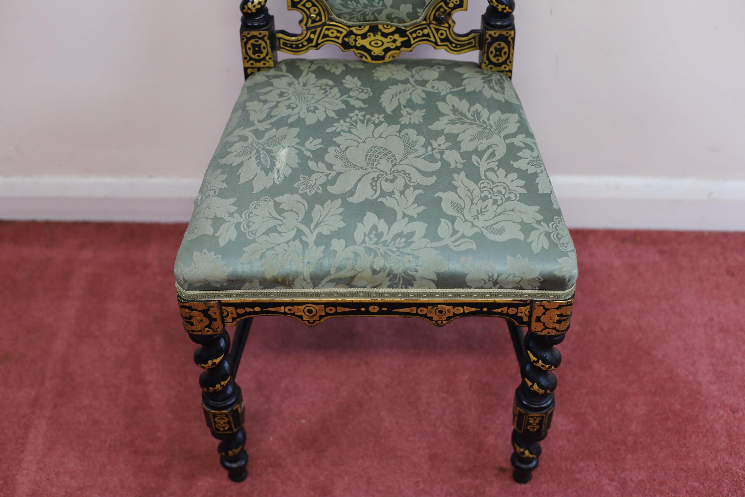 Early Victorian Beautiful Antique Victorian Hall Chair  For Sale