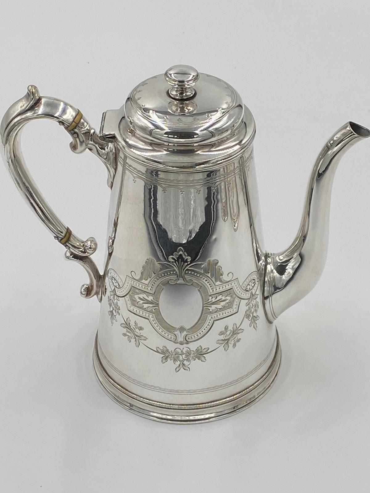 XIX secolo Bellissimo servizio da tè e caffè antico vittoriano placcato in argento in vendita