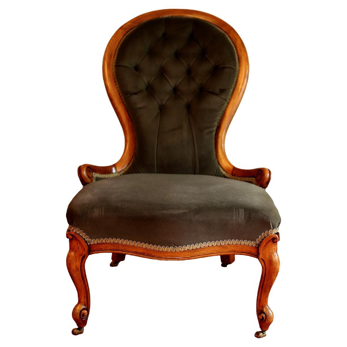 Schöne antike viktorianische Nussbaum Lady's Chair 