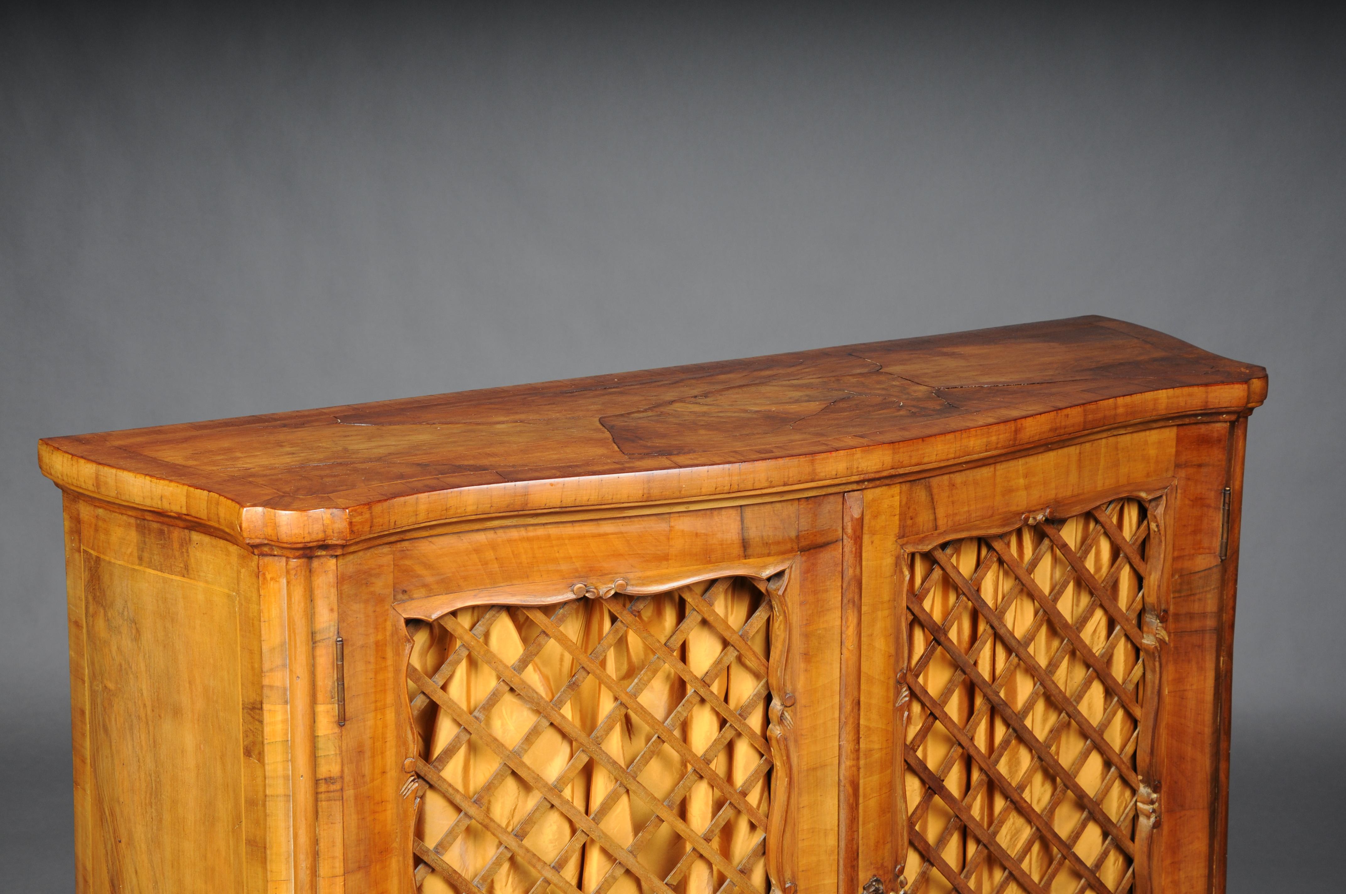 Beautiful antique wall cabinet/hall cabinet, 20th century. Walnut root veneer. For Sale 1