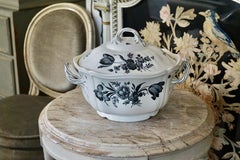 Beautiful Antique Wedgwood Creamware Tureen with Flowers ca 1900-1920