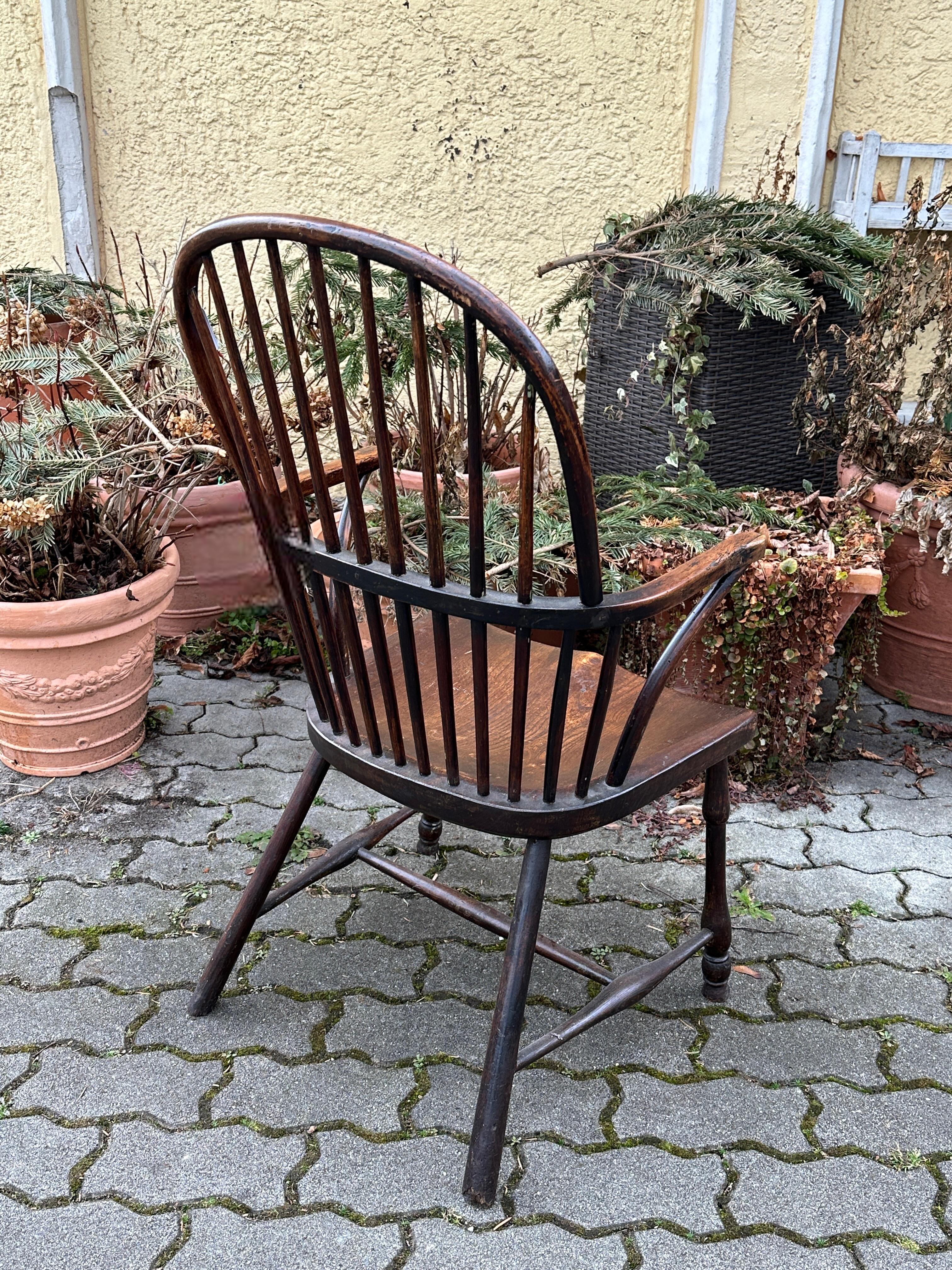 Beautiful Antique Windsor Wooden Chair, 19th Century, England In Good Condition In Nuernberg, DE