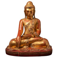 Wunderschöner antiker buddhistischer Mandalay-Buddha aus Holz aus Burma