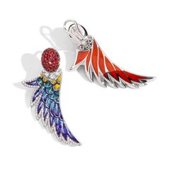 Boucles d'oreilles élégantes en or blanc, diamants blancs, saphirs et micro-mosaïque décorées à la main