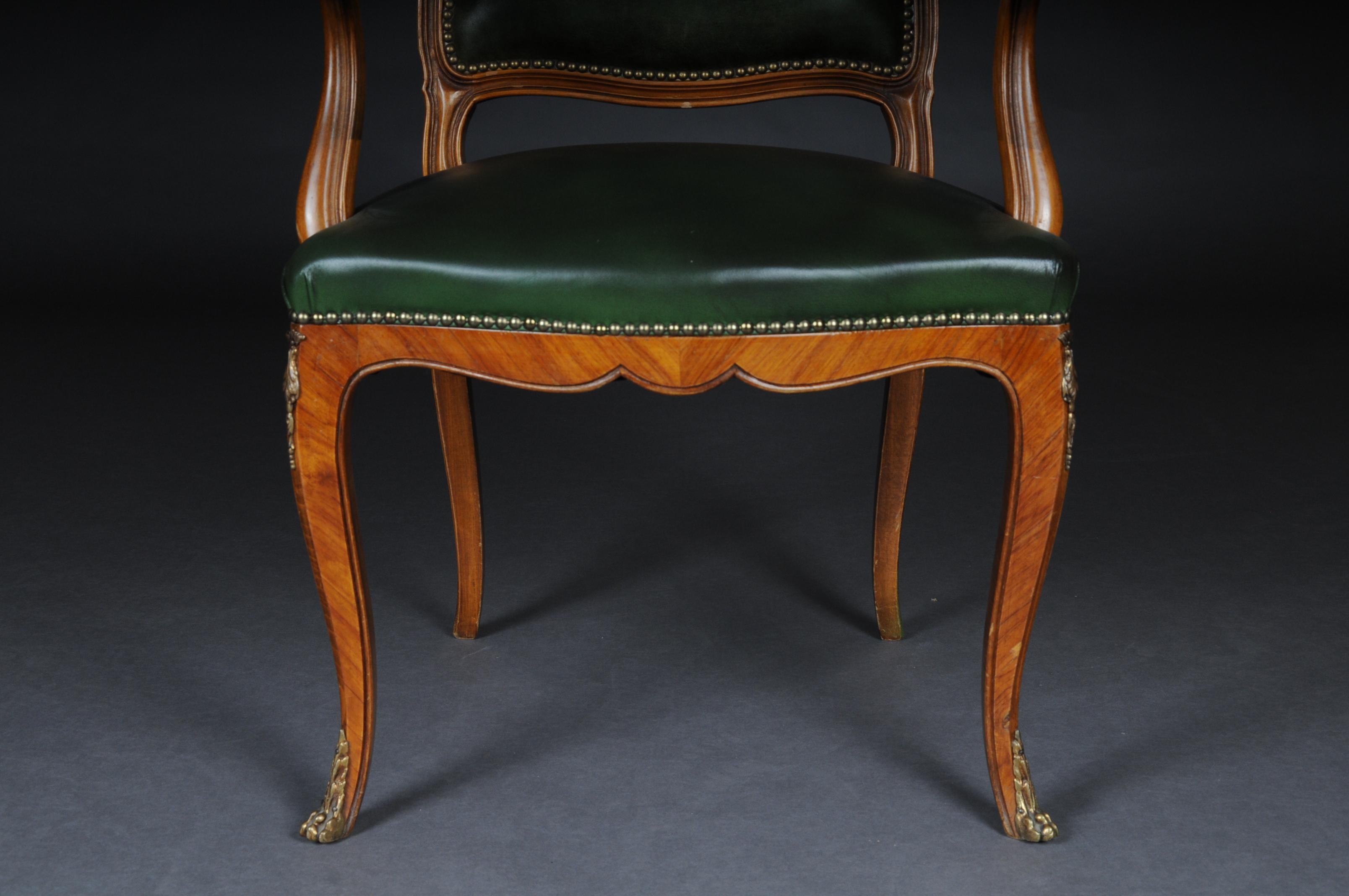 Schöner Sessel im Rokoko-/ Louis XV.-Stil (Holz) im Angebot