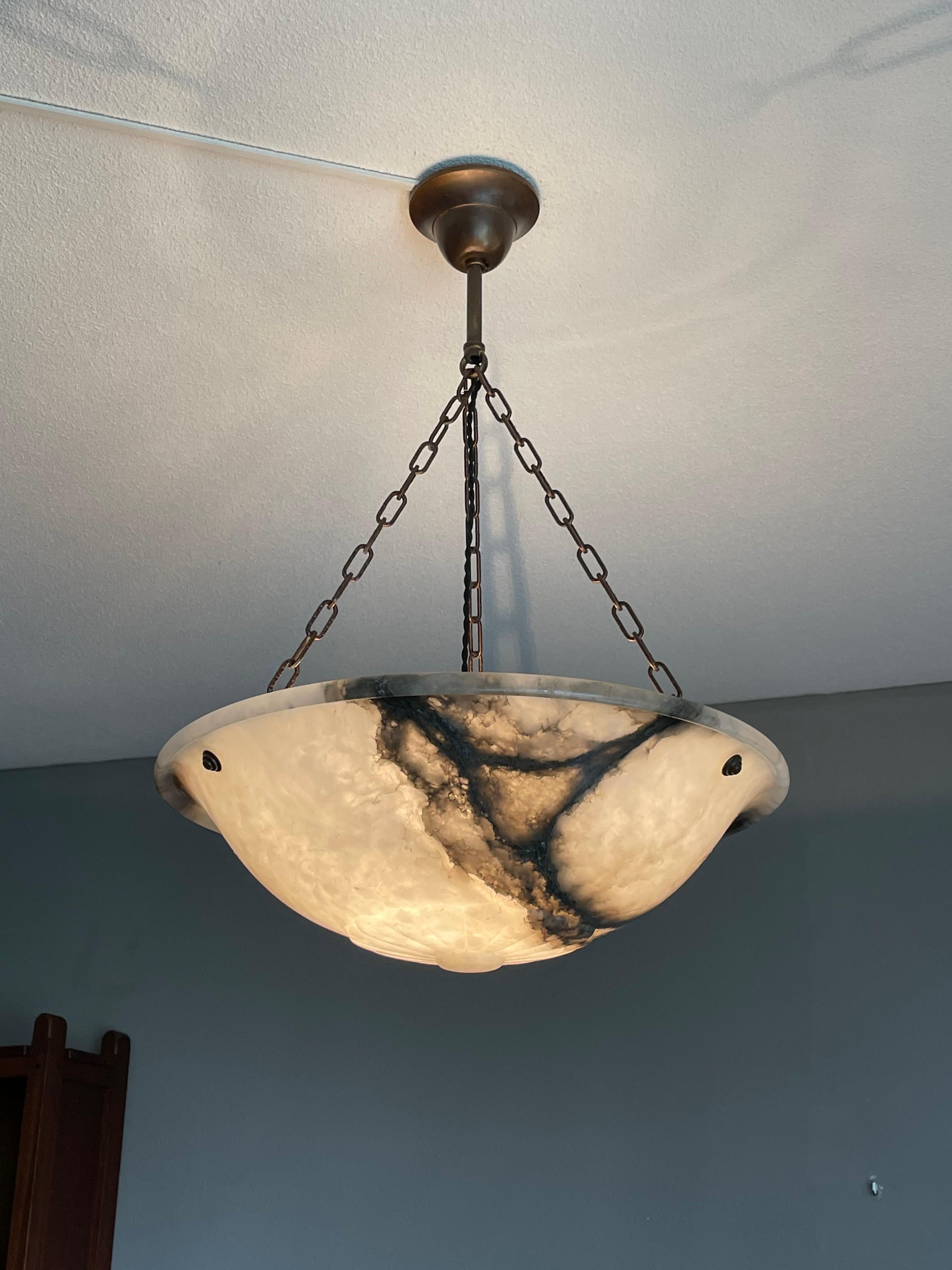 Large & Timeless Antique Alabaster Pendant / Chandelier of Great Quality & Shape In Excellent Condition In Lisse, NL