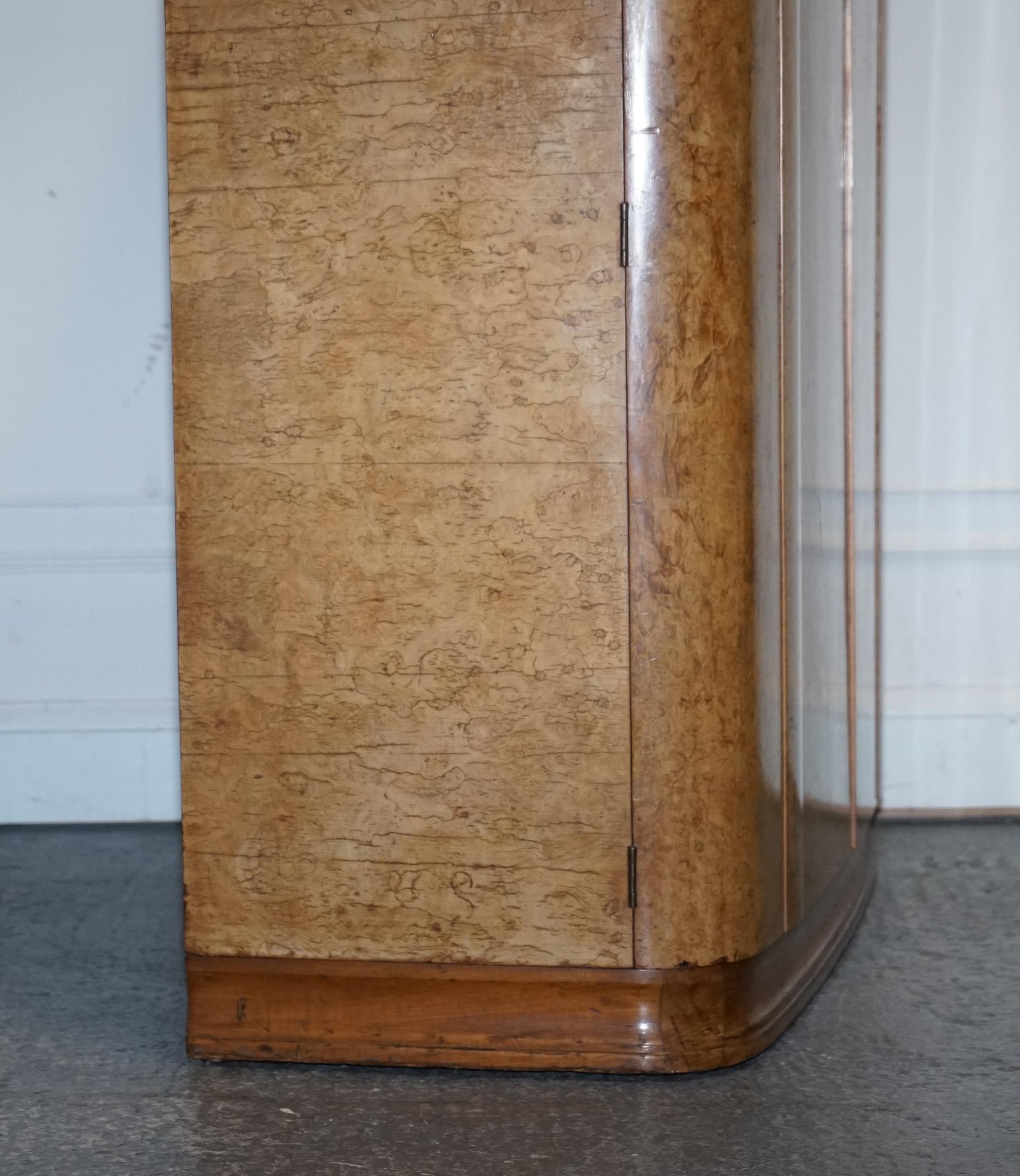 BEAUTIFUL ART DECO BLONDE WALNUT DOUBLE DOOR WARDROBE ARMOiRE For Sale 3