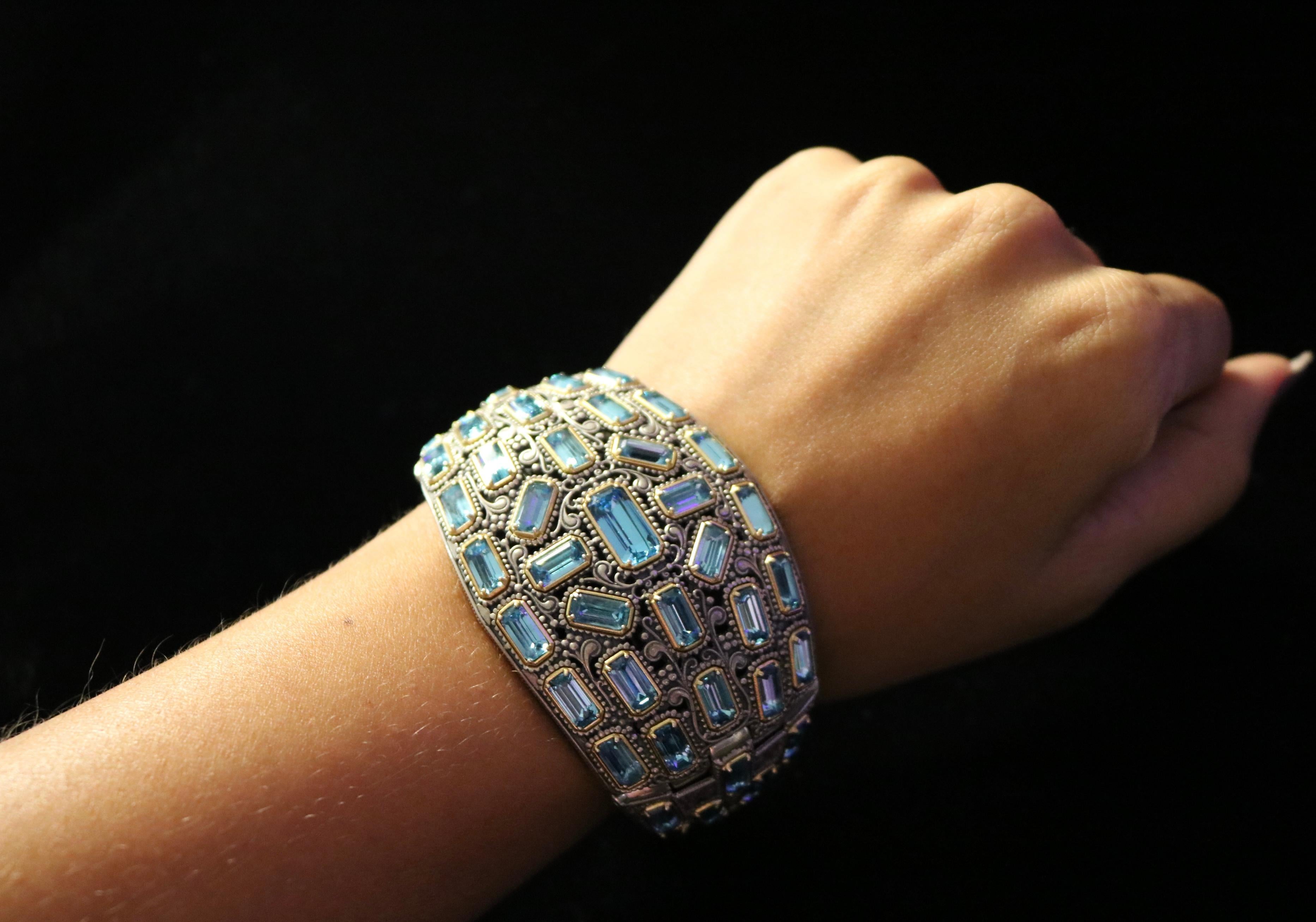 Beautiful  Art Deco Blue Topaz Bangle Bracelet in 925 Silver & Over 18K Gold For Sale 2