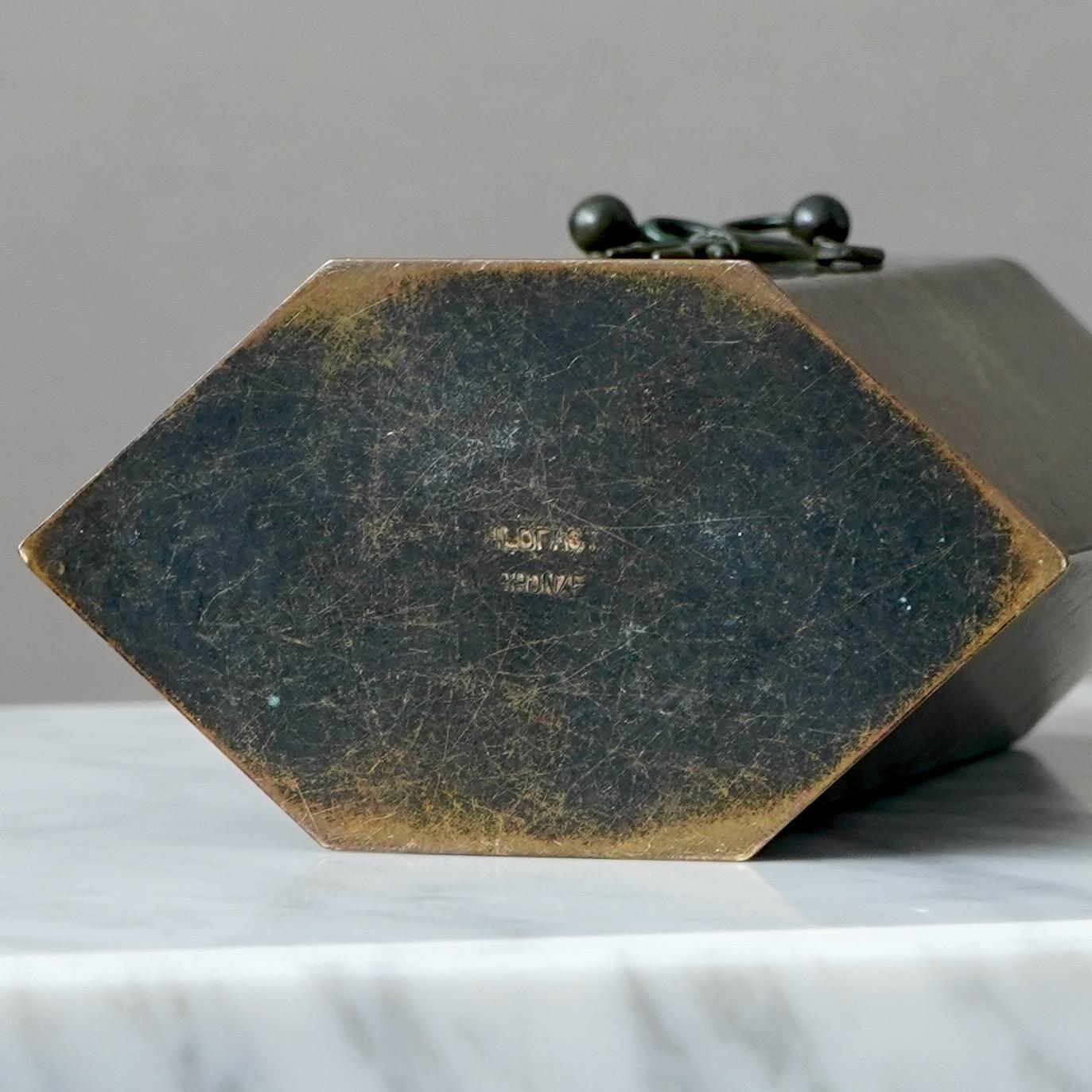 Bellissimo vaso in bronzo Art Deco di un ignoto designer danese. Danimarca, anni '30. in vendita 3