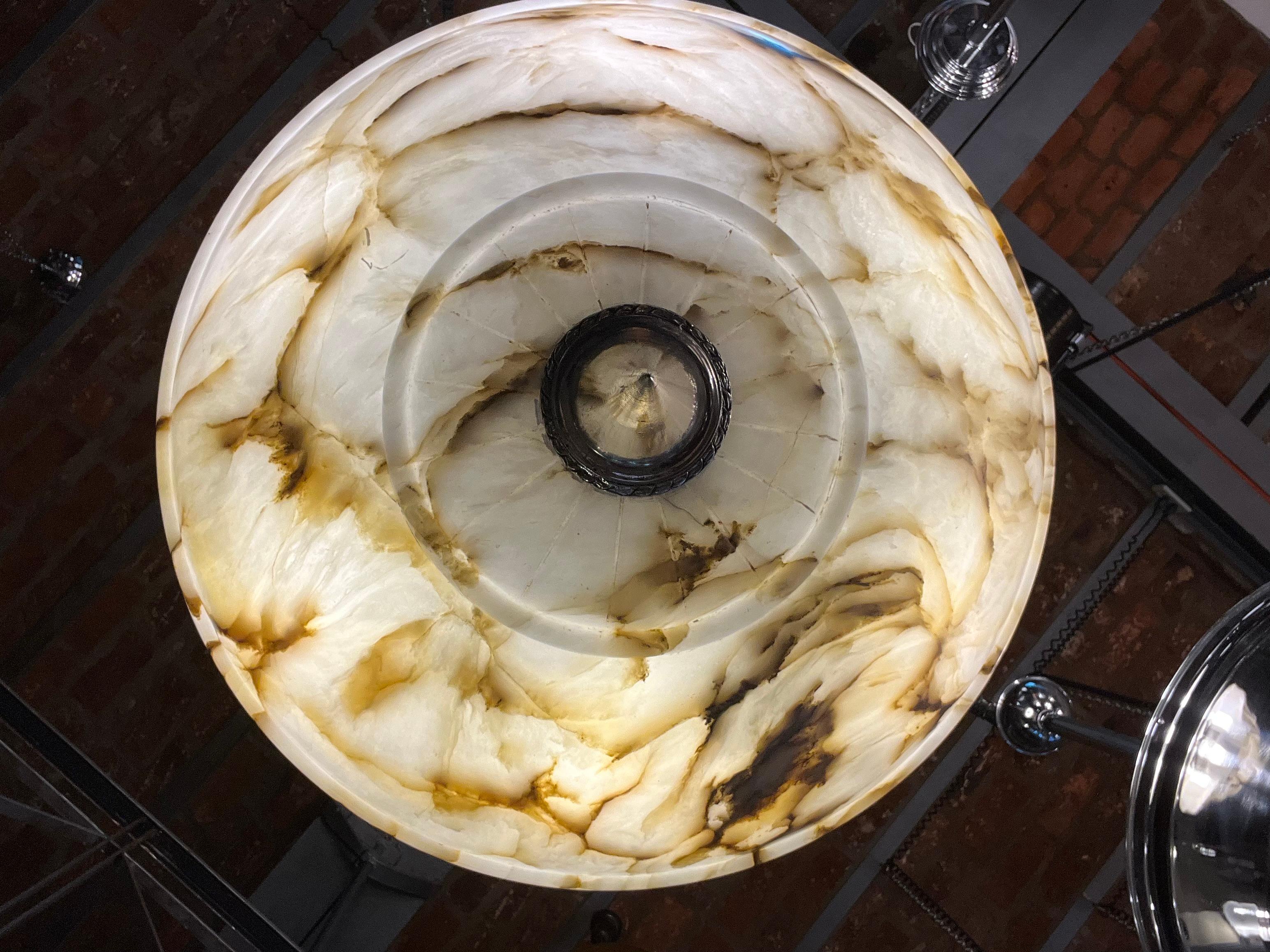 Art Deco Ceiling Lamp in Alabaster and Chrome, 1930, Measure: Diameter: 23.62 in For Sale 8