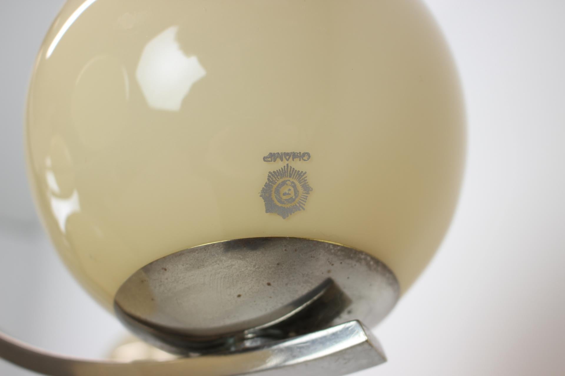 Bellissimo lampadario Art Deco, anni '30, Cecoslovacchia In condizioni buone in vendita a Praha, CZ