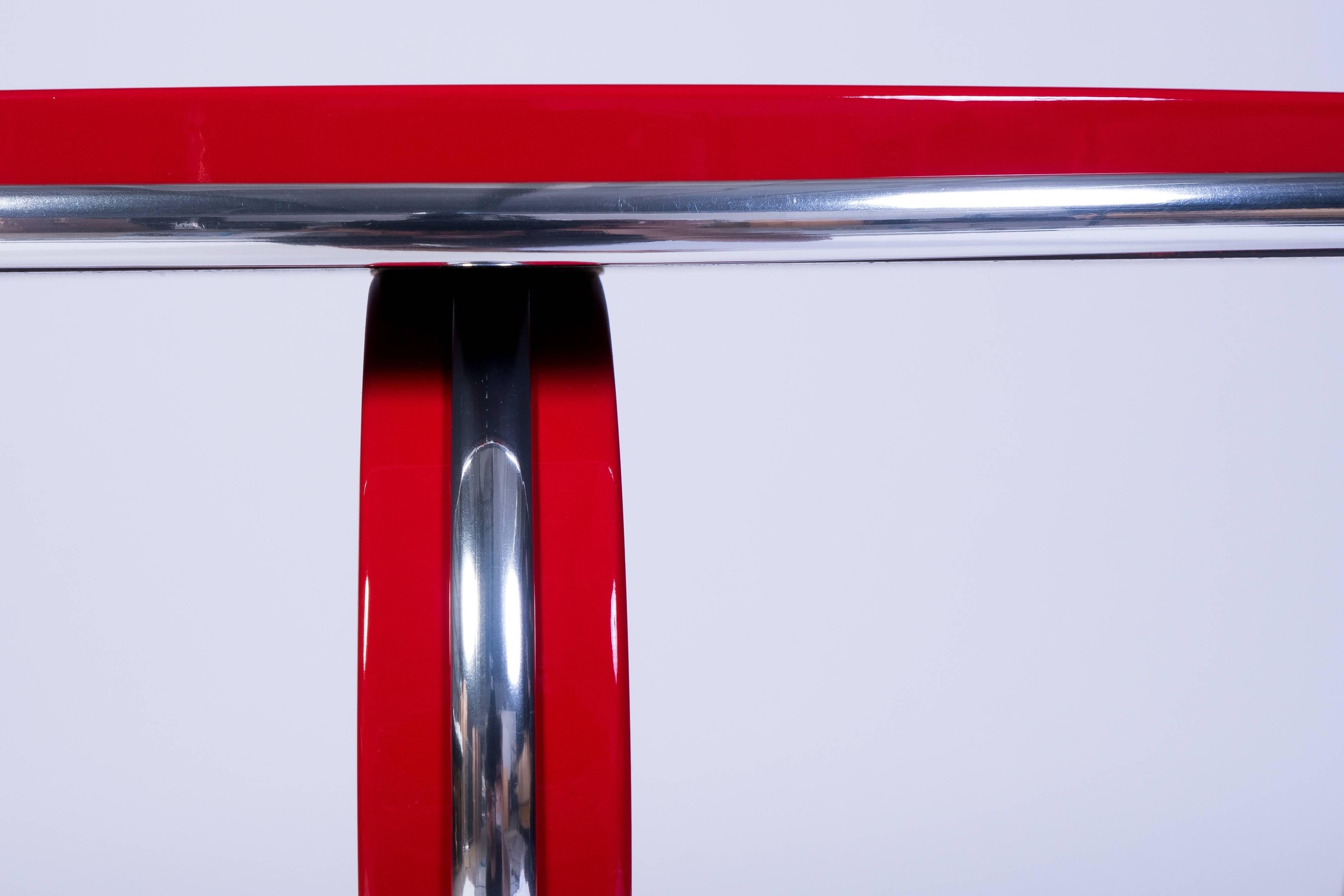 Lacquered Beautiful Art Deco End or Side Table in Crimson Lacquer