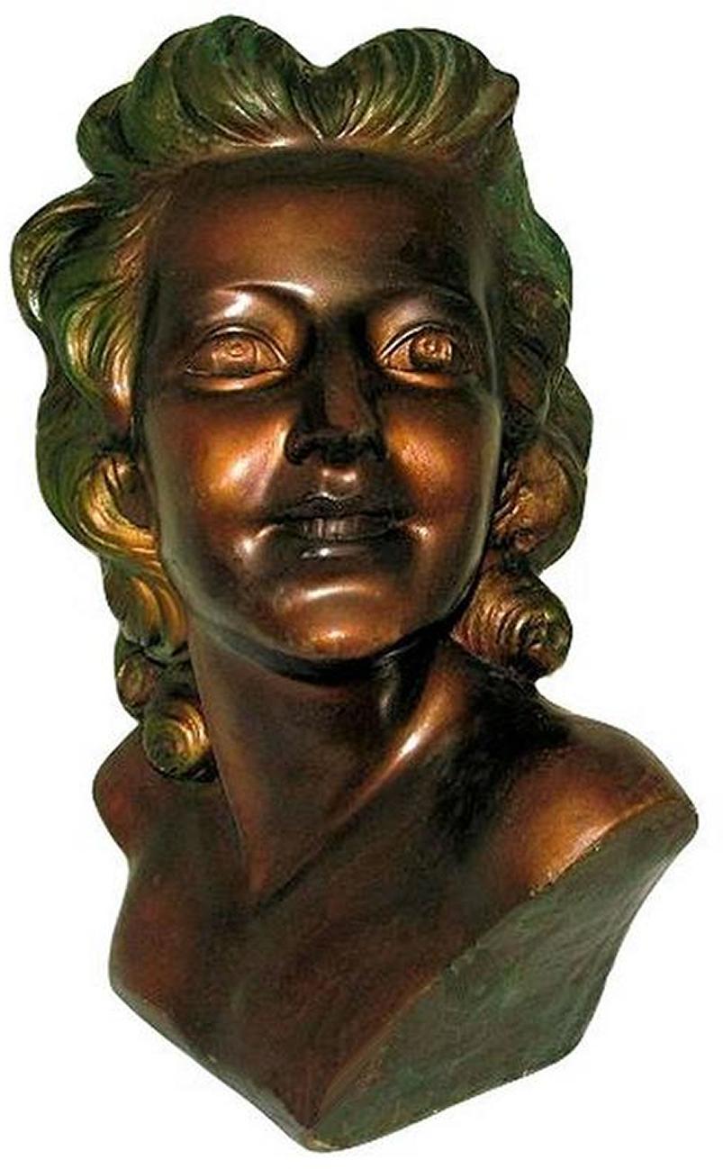 Beautiful Art Deco, French Bust of a Young Woman In Good Condition For Sale In Devon, England