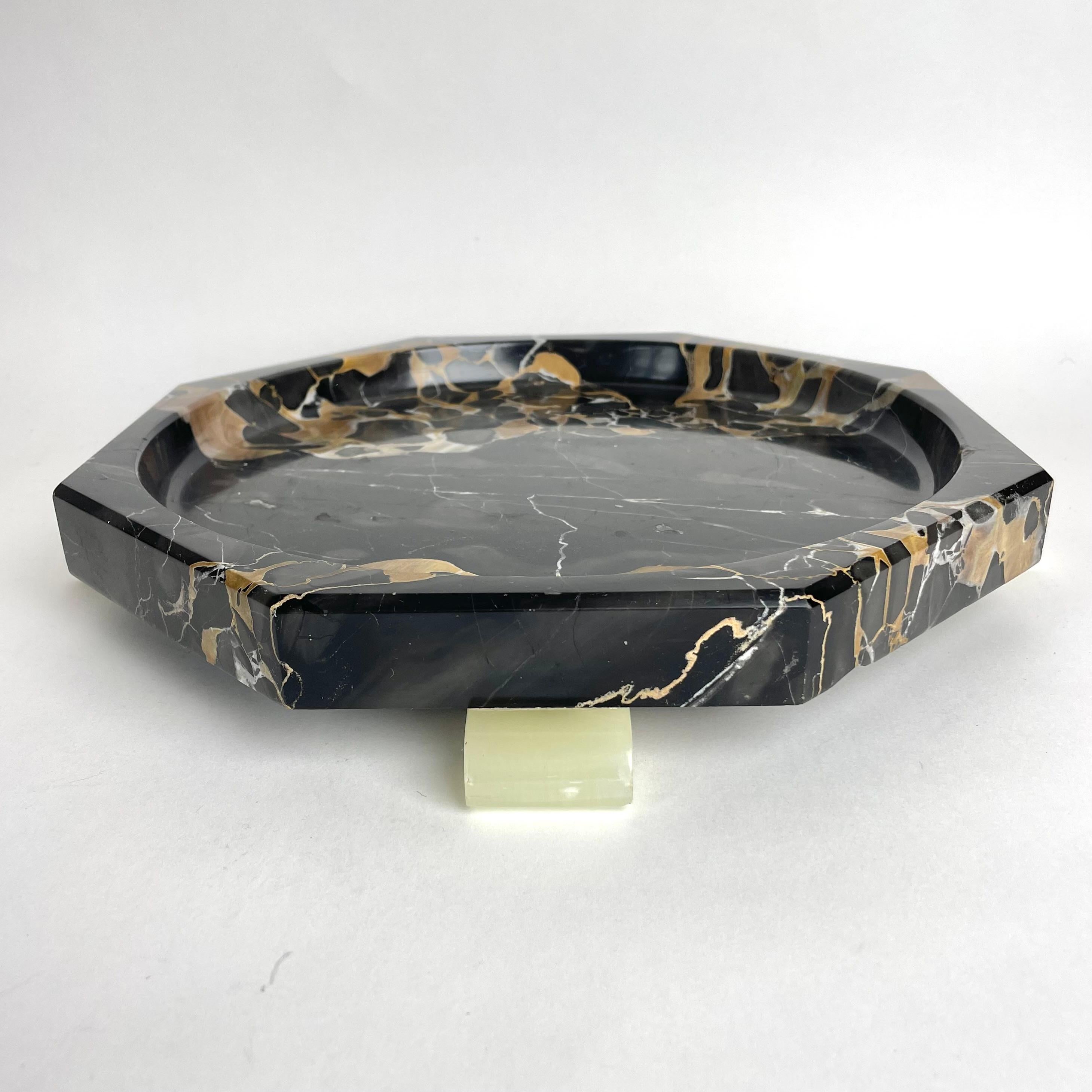 A Beautiful Art Deco Fruit Platter from the 1930s in Portoro marble. Very period design.

Wear consistent with age and use 