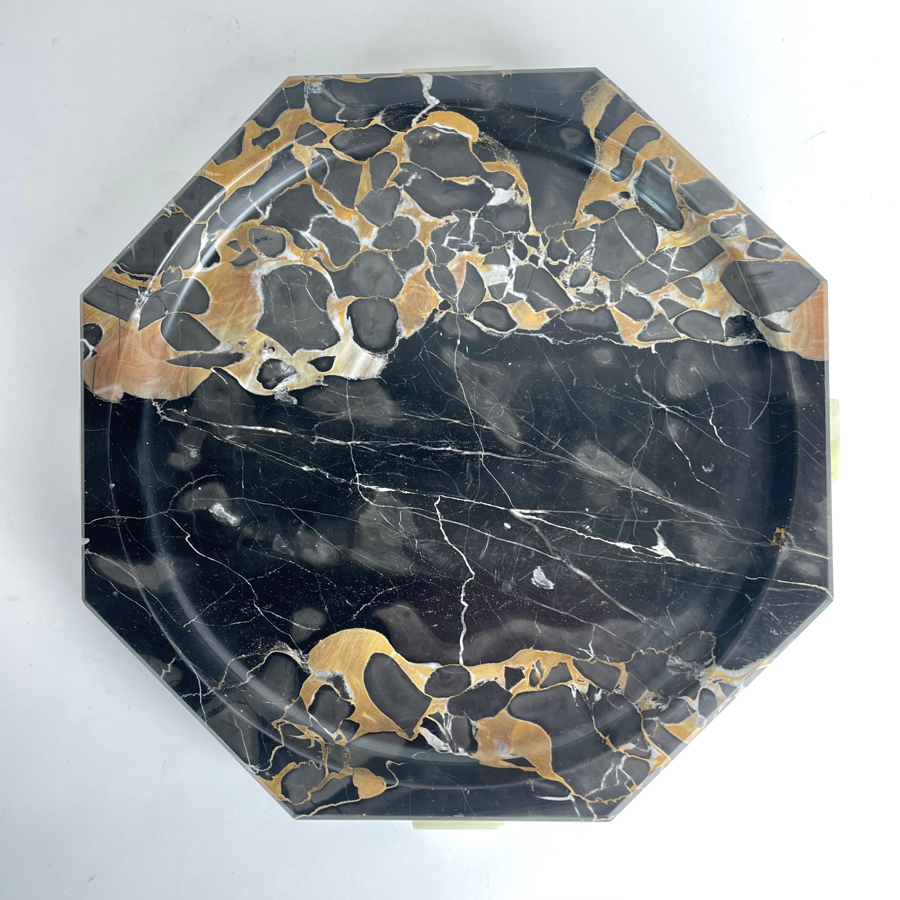 Beautiful Art Deco Fruit Platter from the 1930s in Portoro marble In Good Condition For Sale In Knivsta, SE