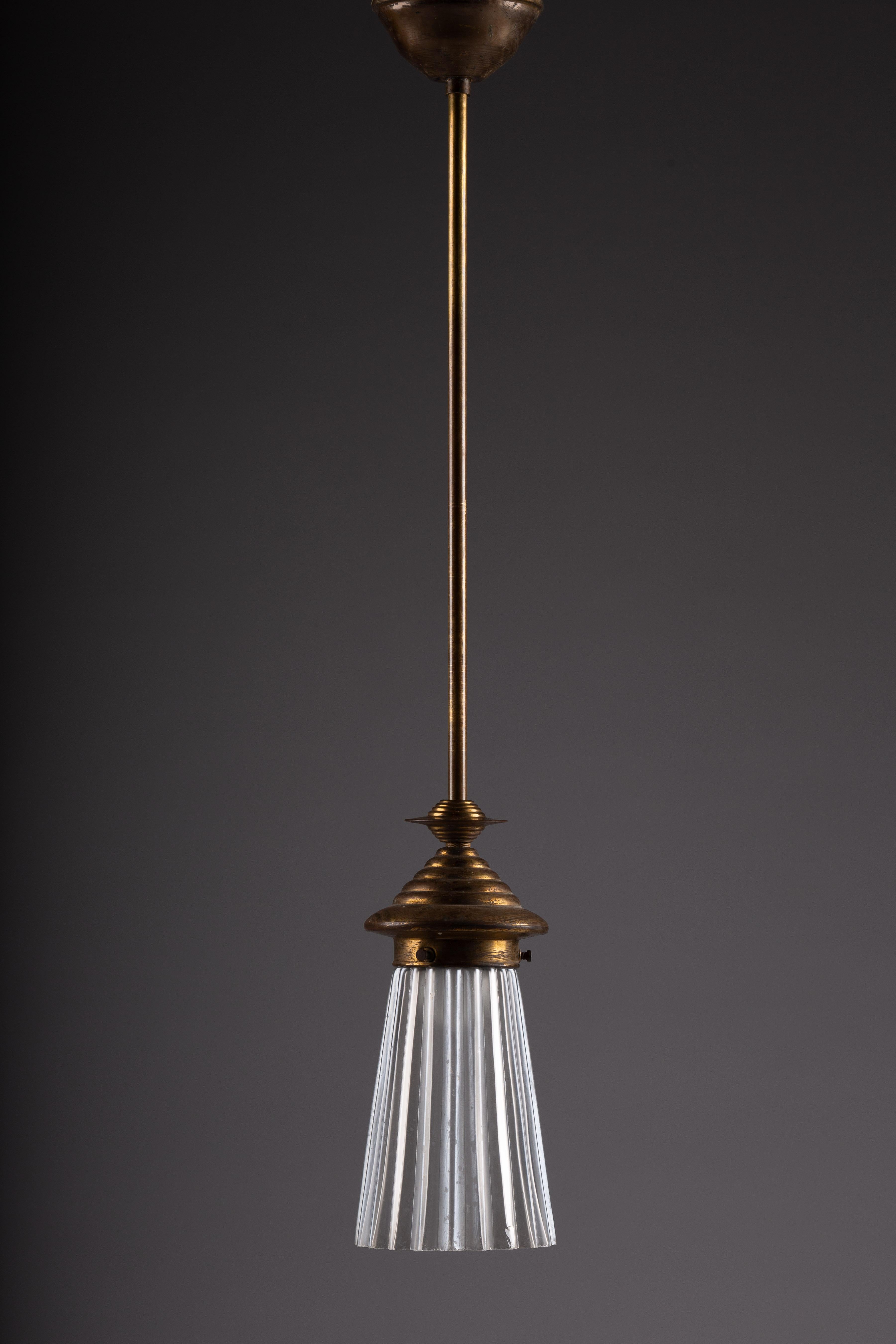 Bellissima lampada da soffitto in vetro Art Deco in vendita 2