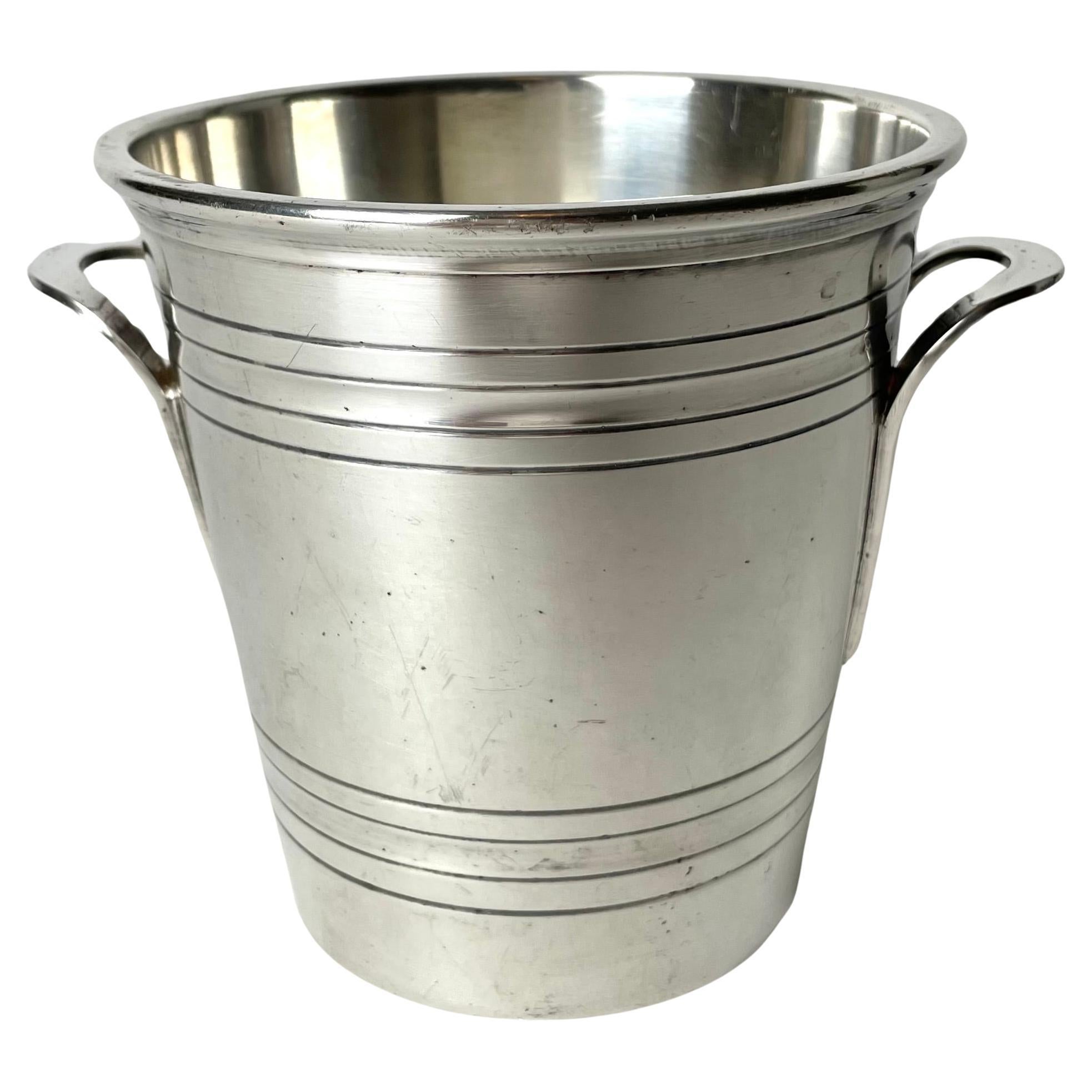 Beautiful Art Deco Ice Bucket from the 1920s by Saint Médard For Sale