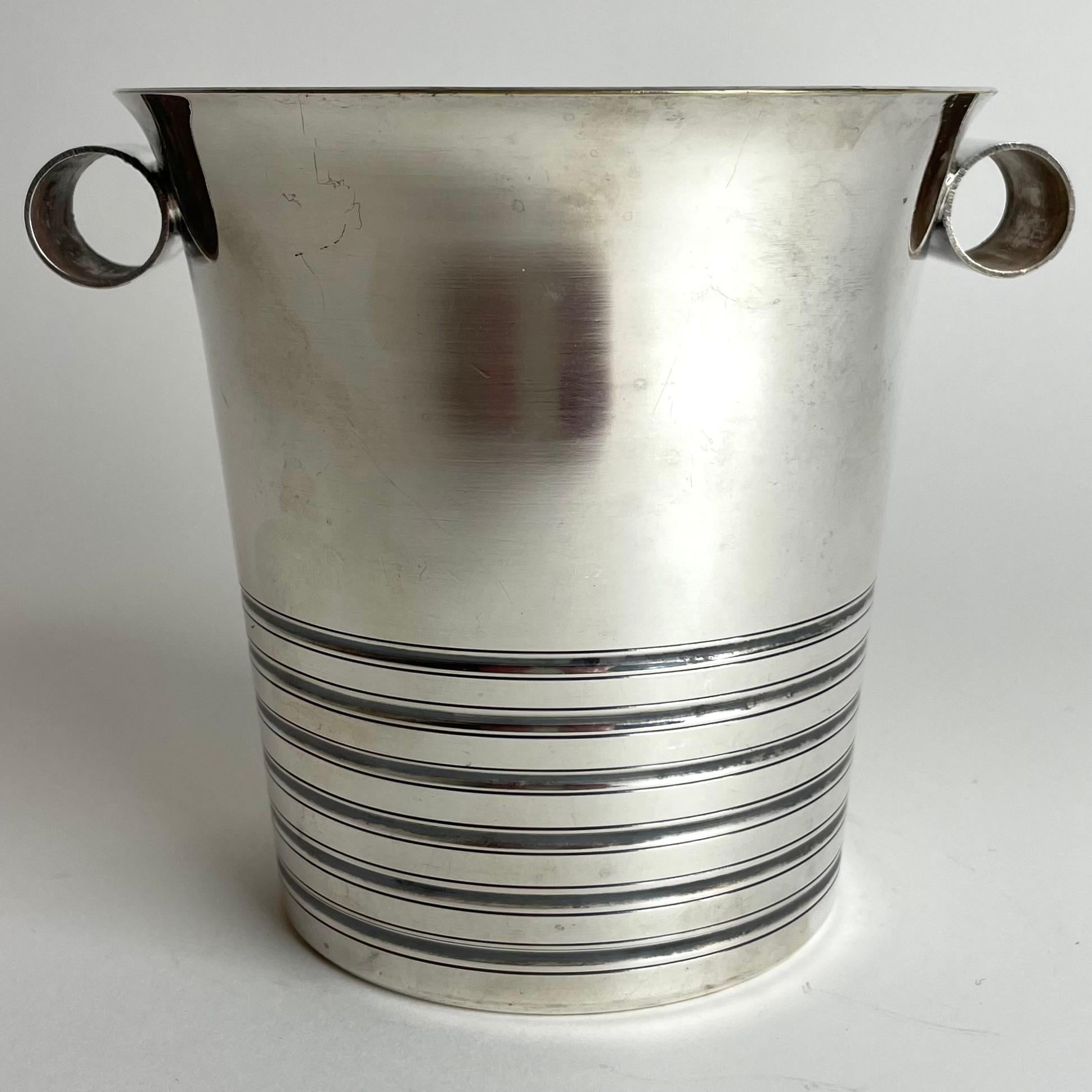 French Beautiful Art Deco Ice Bucket from the 1920s For Sale