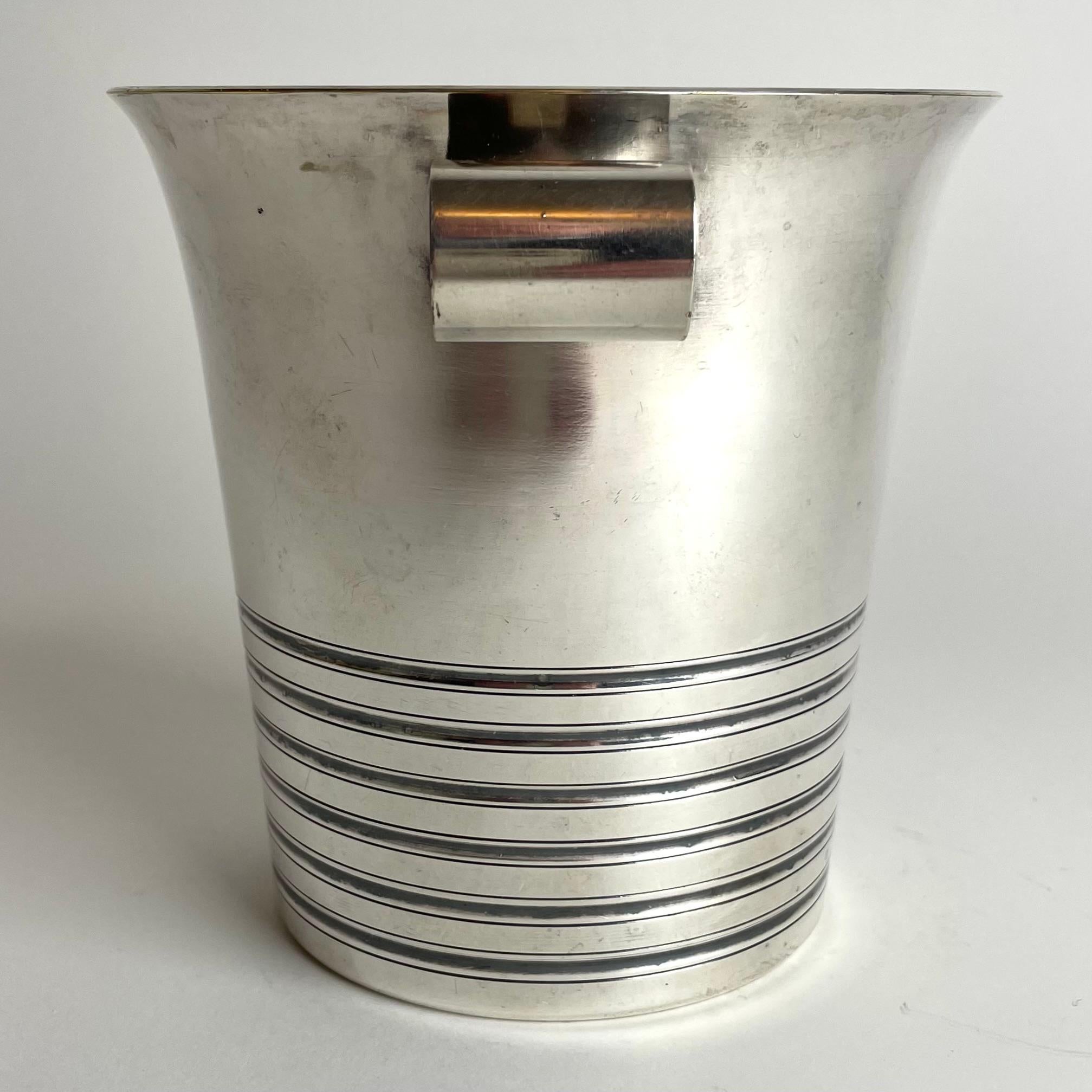 Early 20th Century Beautiful Art Deco Ice Bucket from the 1920s For Sale