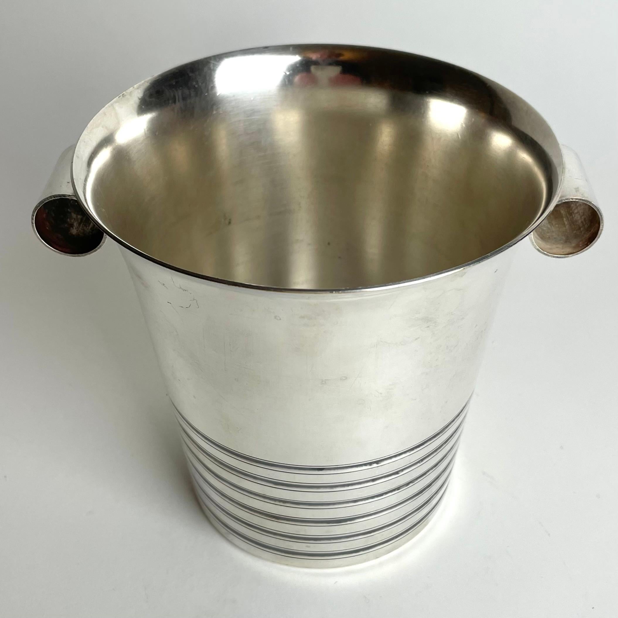 Beautiful Art Deco Ice Bucket from the 1920s For Sale 1