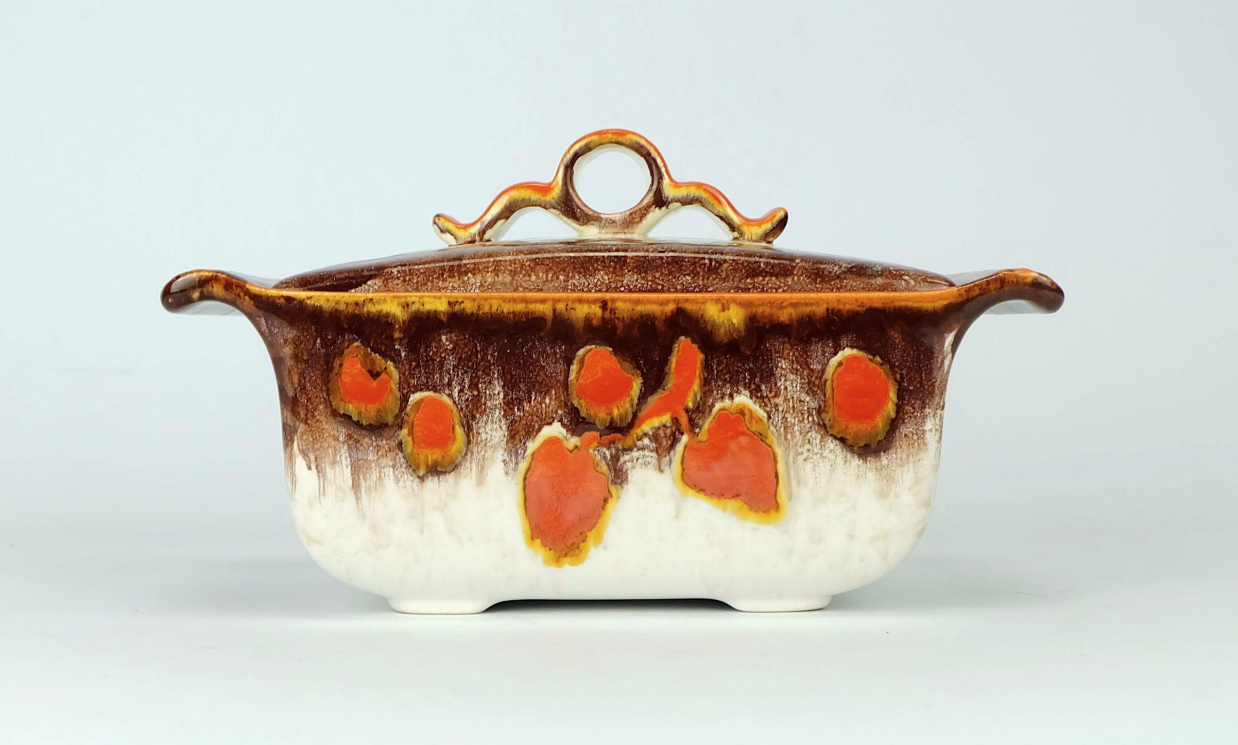 Tedesco bellissimo barattolo art déco con coperchio 1930 in ceramica per biscotti made in Germany in vendita