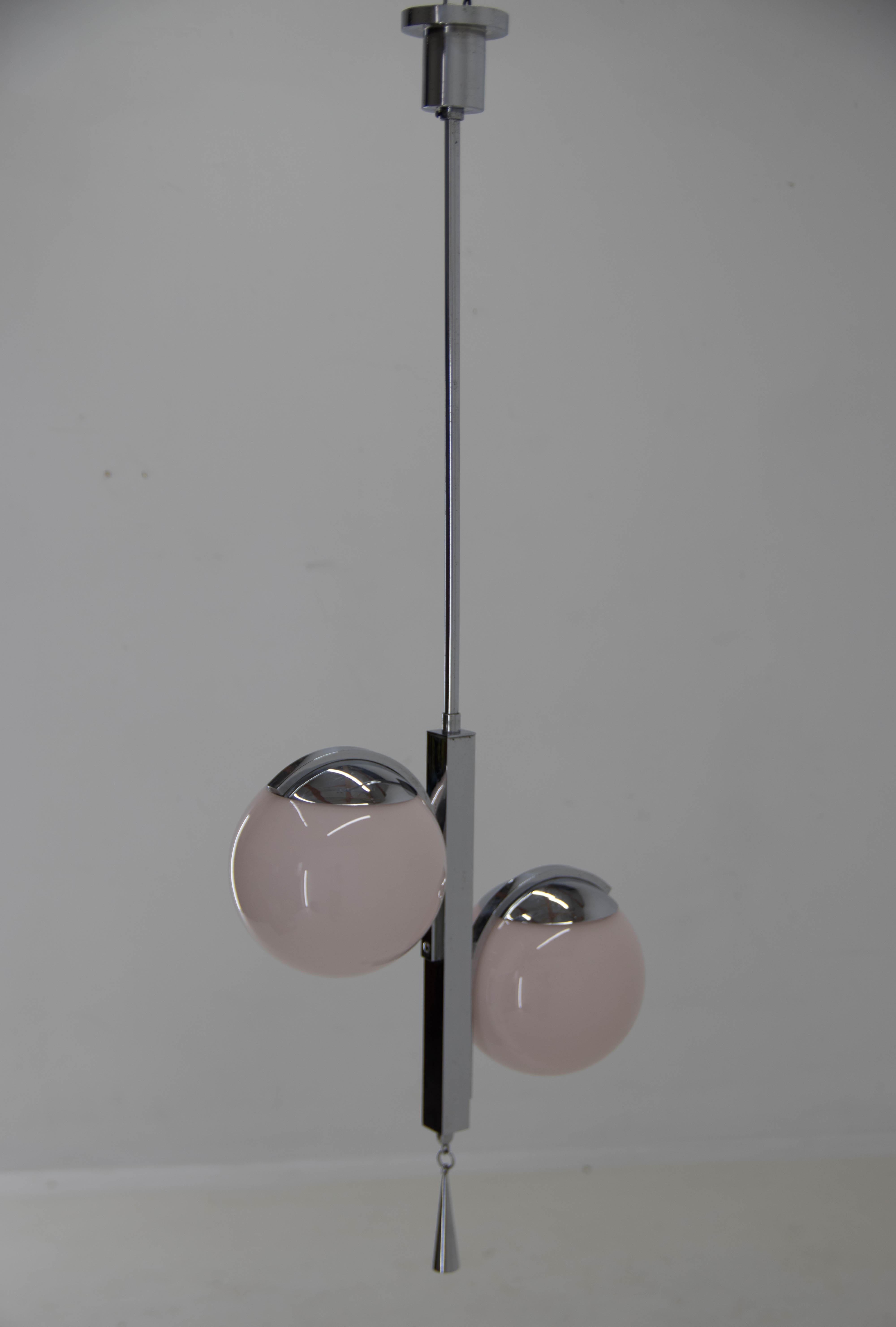 Schöner rosa Art-Déco-Anhänger, 1930, restauriert (Art déco) im Angebot