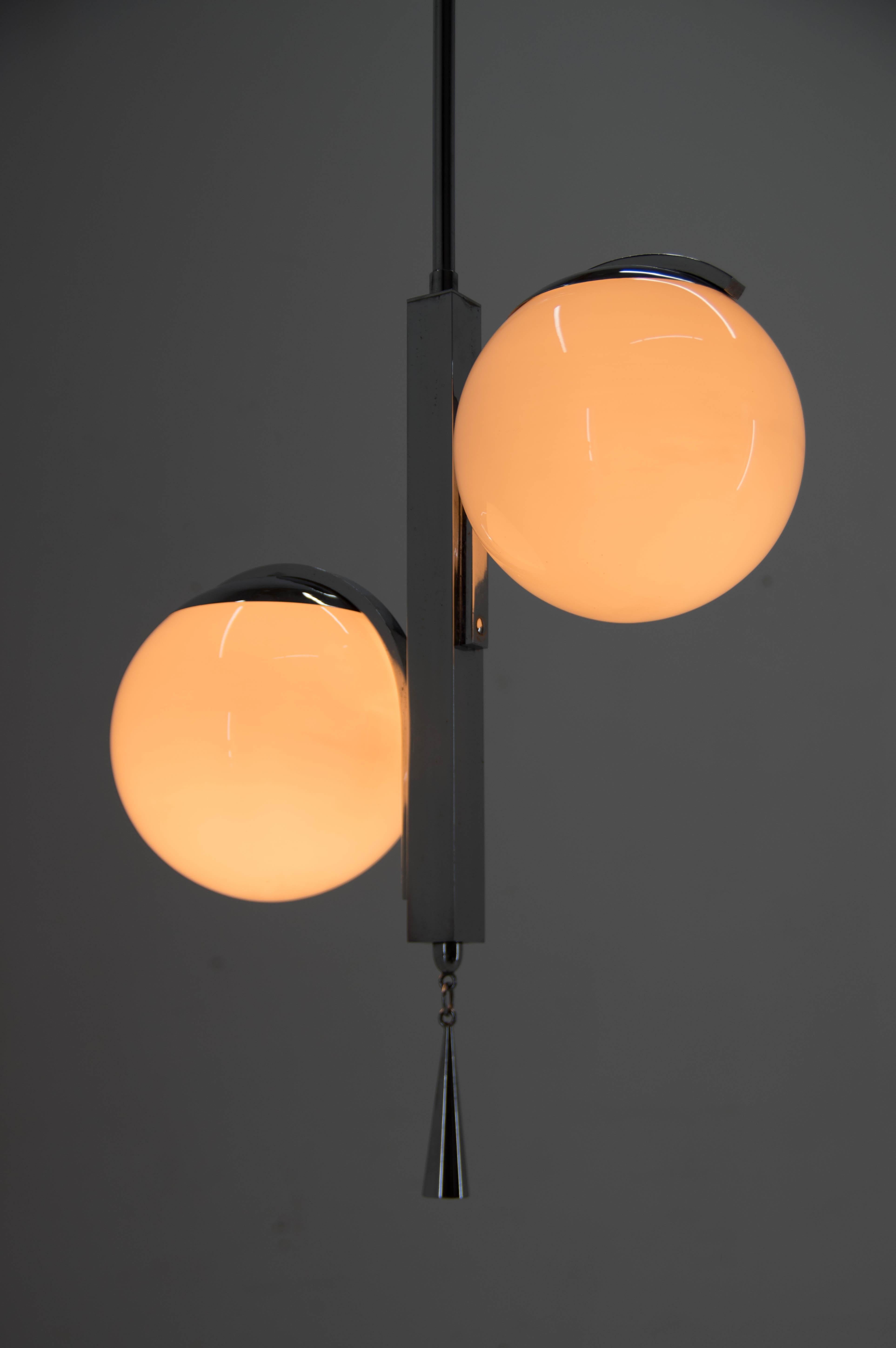 Schöner rosa Art-Déco-Anhänger, 1930, restauriert im Zustand „Gut“ im Angebot in Praha, CZ
