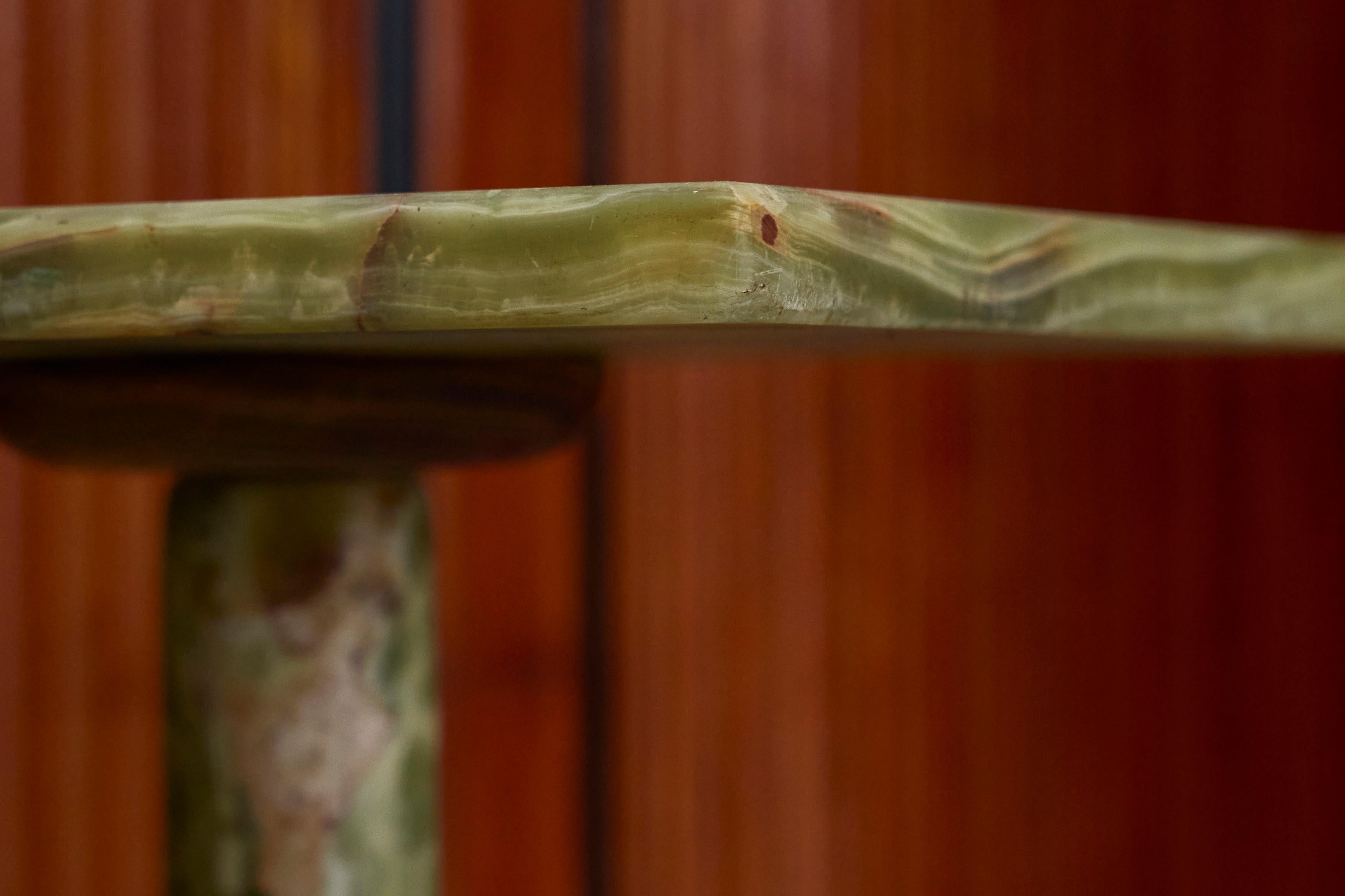 Beautiful Art Deco Side or Gueridon Table in Green Alabaster 1940s For Sale 6