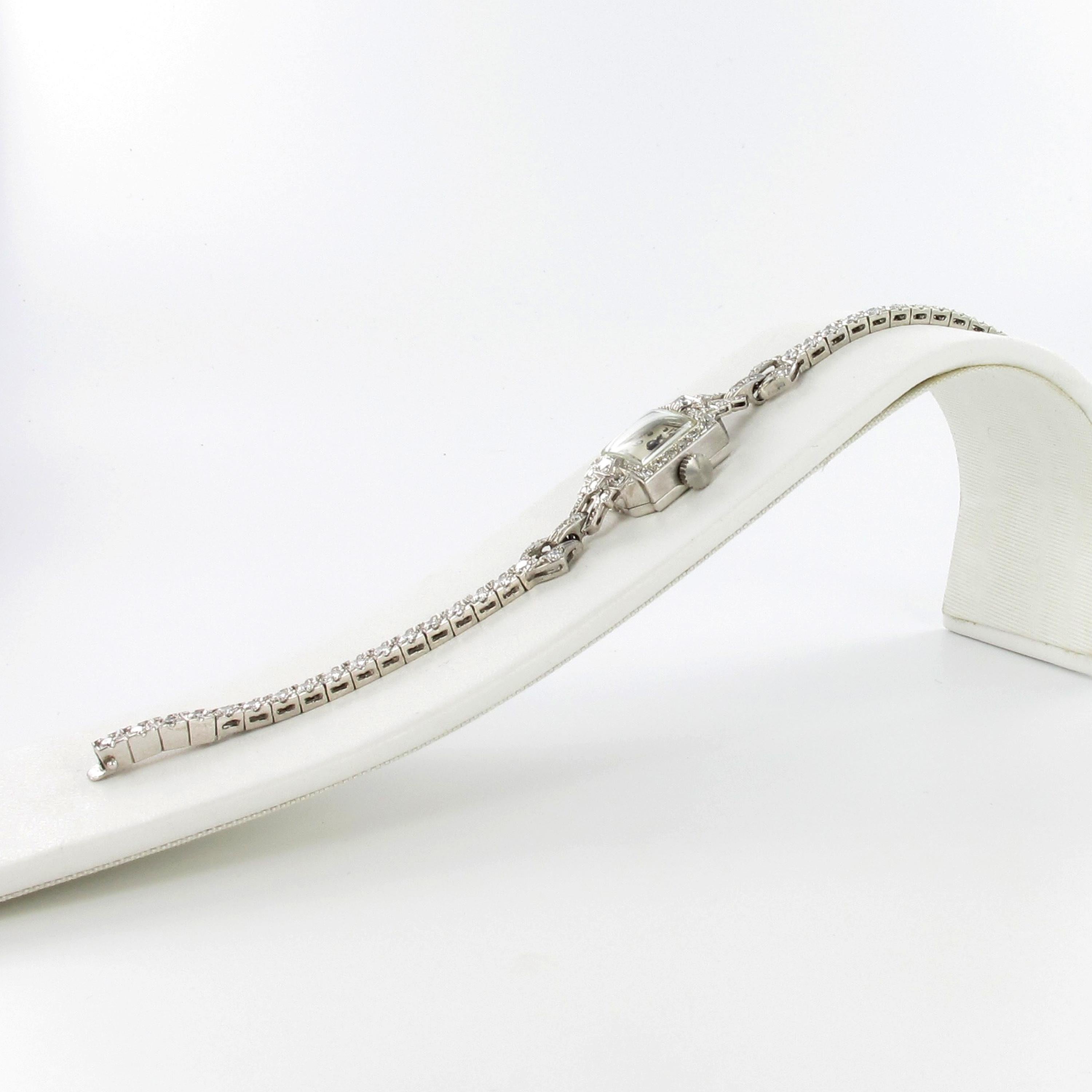 Schöne Art-Déco-Damenarmbanduhr mit Diamanten in Platin 950 im Zustand „Gut“ in Lucerne, CH