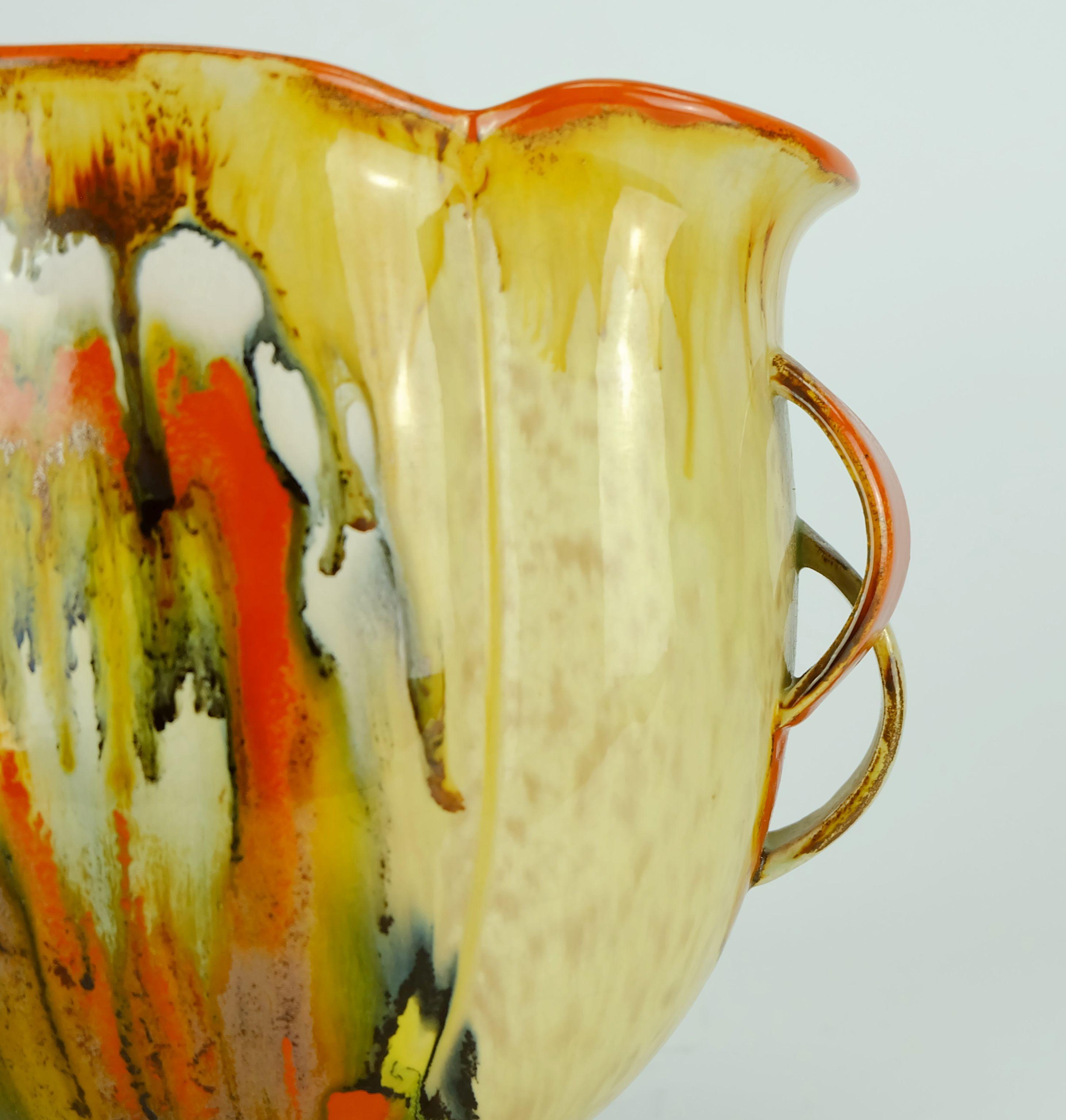 schöne art déco VASE 1930er Keramik Dumler Breiden Tropfglasur Doppelgriff im Angebot 1