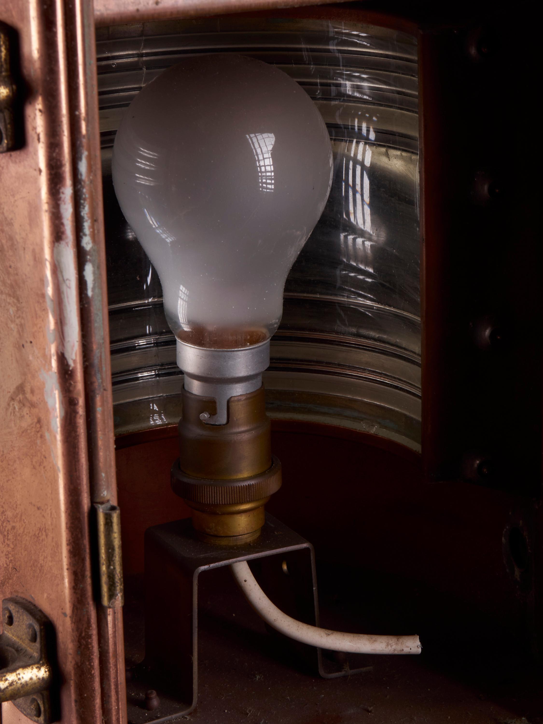 Beautiful Art Deco Vintage Copper Alloy Signal Lamp 11