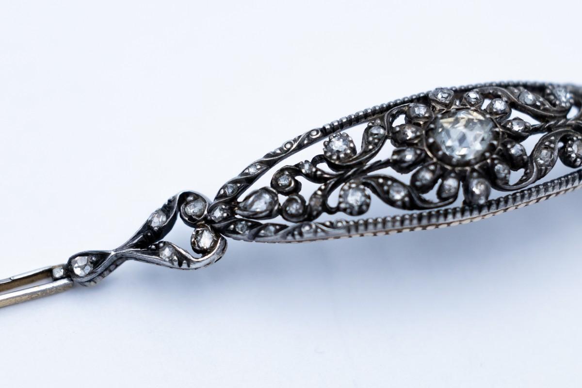 Beautiful Art Nouveau bracelet with diamonds, Scandinavia, early 20th century. For Sale 2
