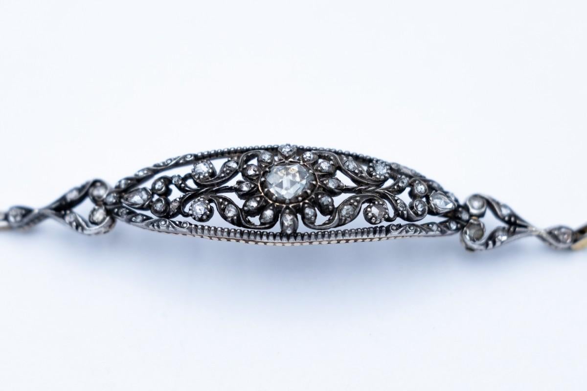 Beautiful Art Nouveau bracelet with diamonds, Scandinavia, early 20th century. For Sale 3