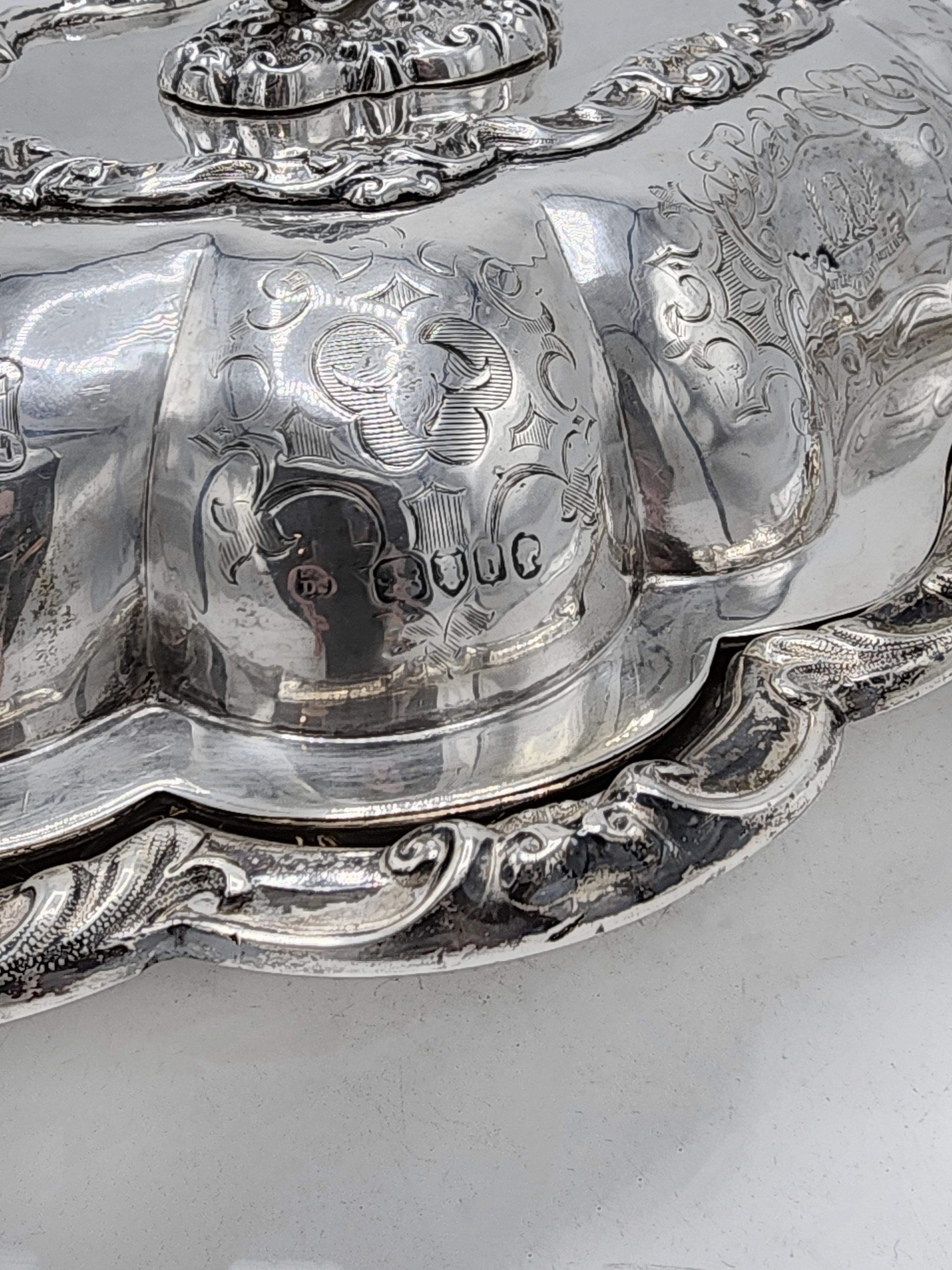 Preciosa Sopera de Plata Inglesa Art Nouveau Inglés en venta