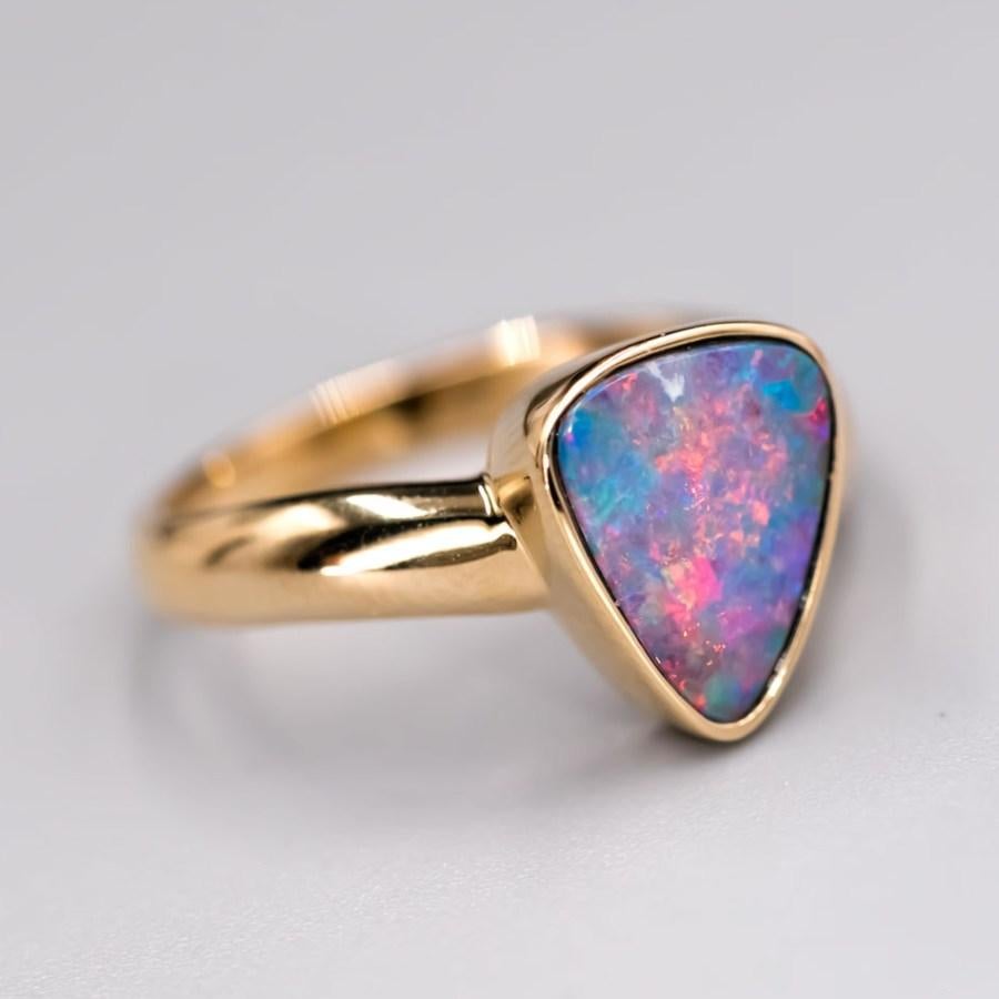 Brilliant Cut Beautiful Australian Doublet Opal Ring in 14K Yellow Gold