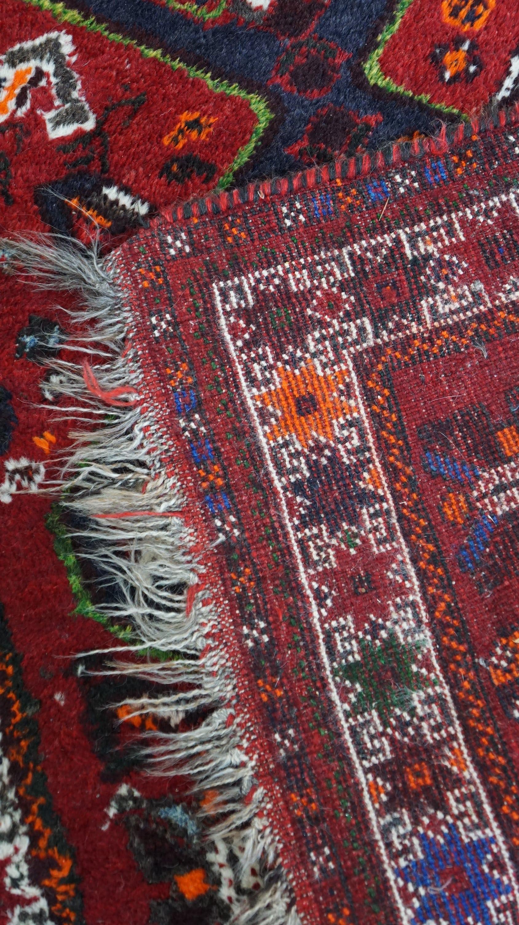 Magnifique tapis d'Orient authentique et coloré avec 2 motifs en diamants 130x90cm en vente 2