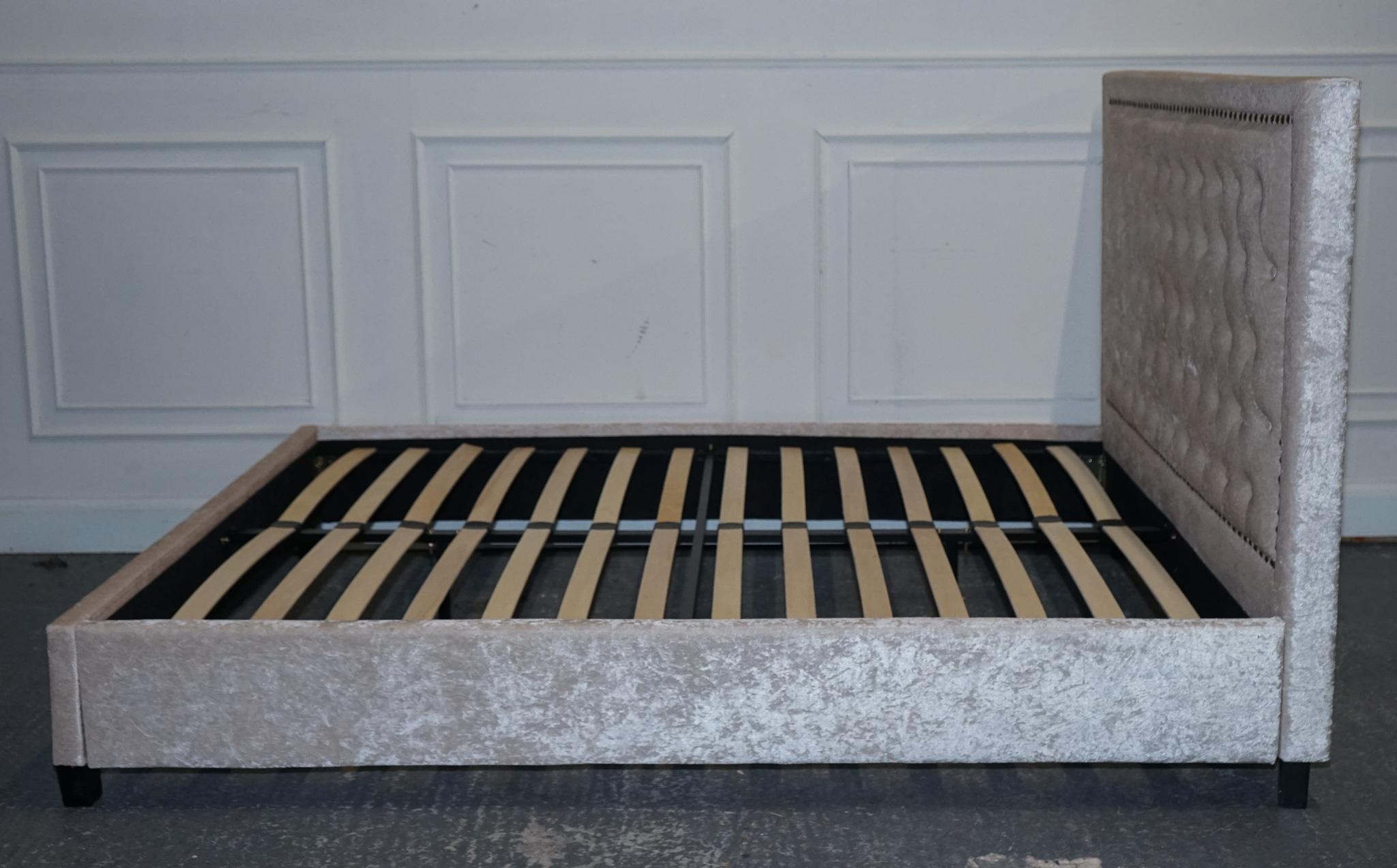 BEAUTiFUL BABY PINK VELVET DOUBLE BED Bed FRAME en vente 2
