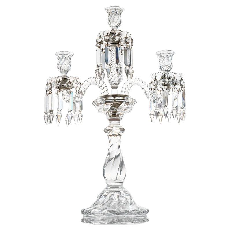Precioso candelabro de cristal transparente de Baccarat para 3 velas, Francia